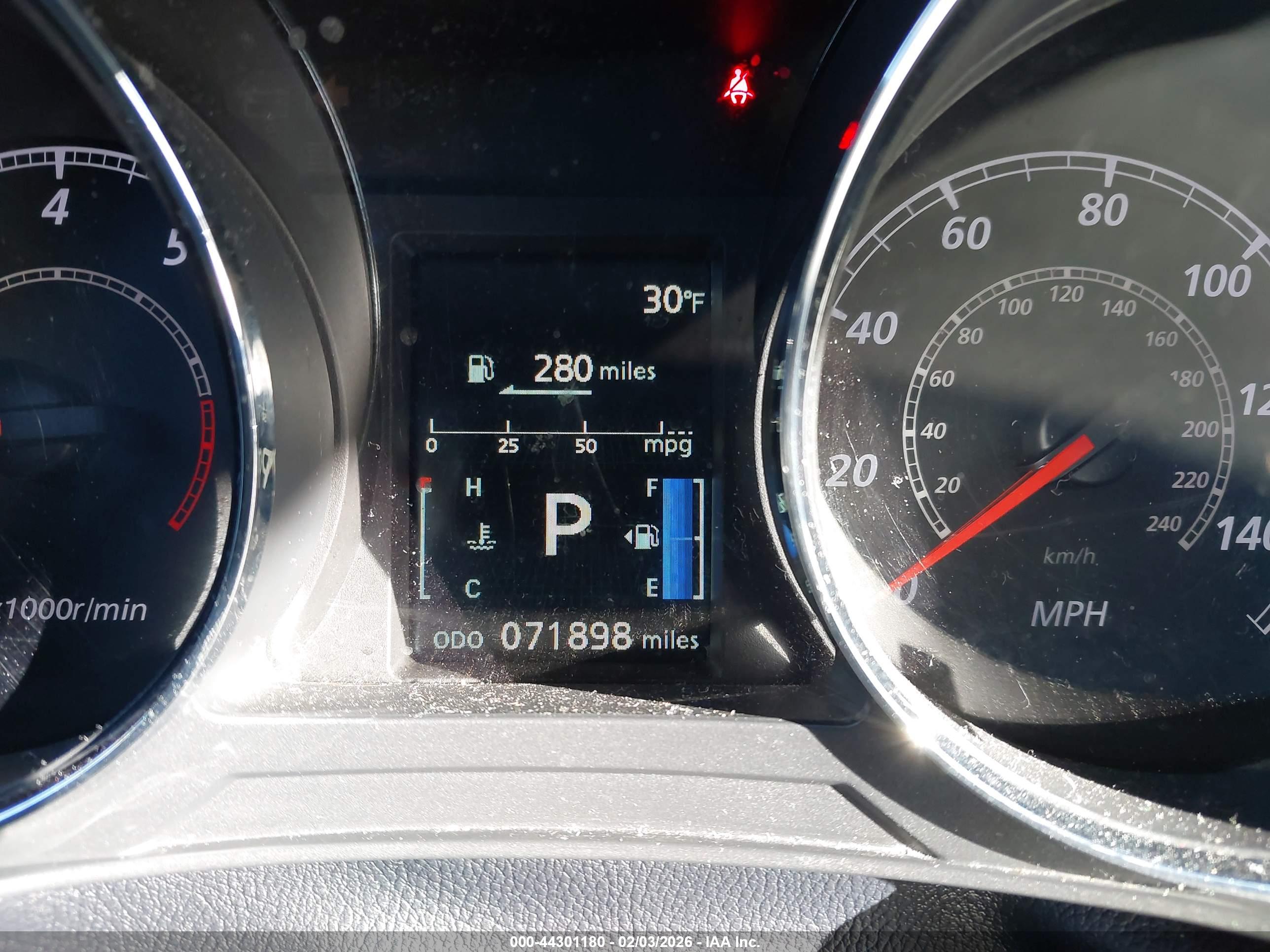 MITSUBISHI OUTLANDER image 7