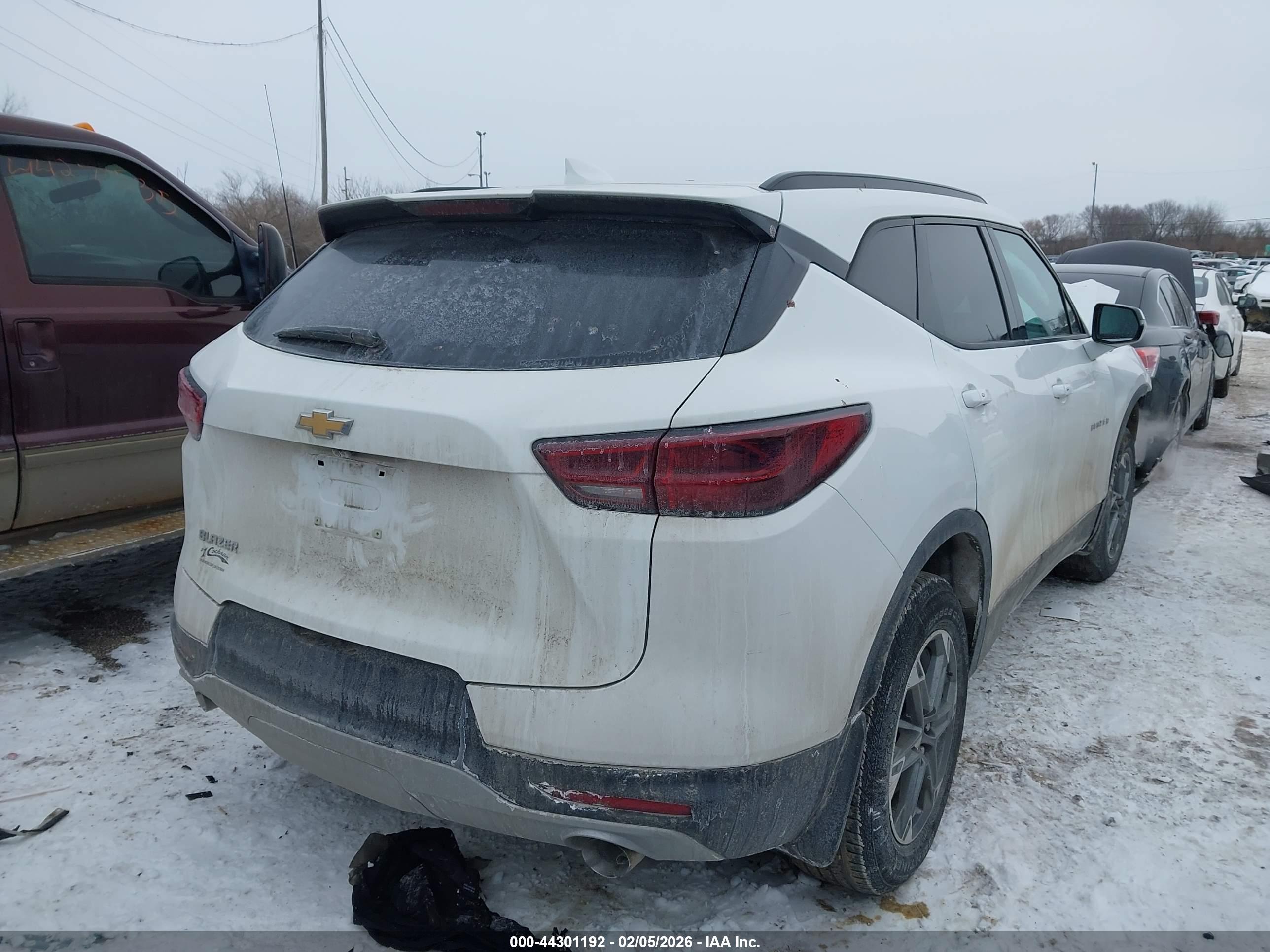 CHEVROLET BLAZER image 4