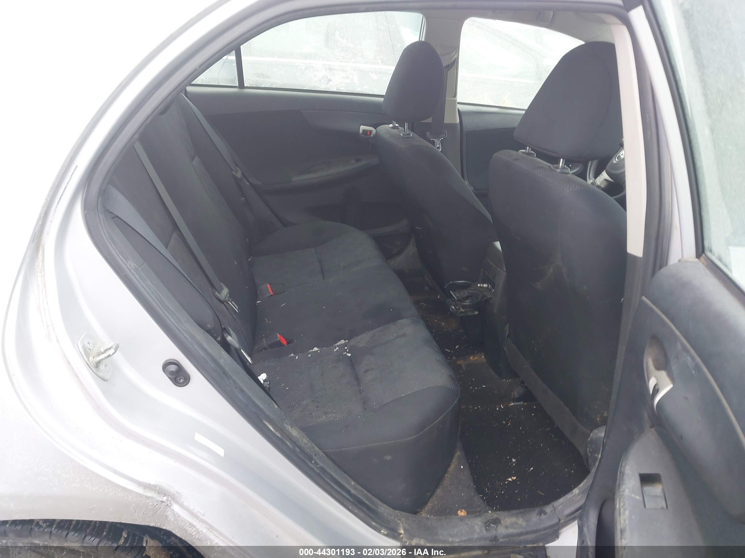TOYOTA COROLLA image 8