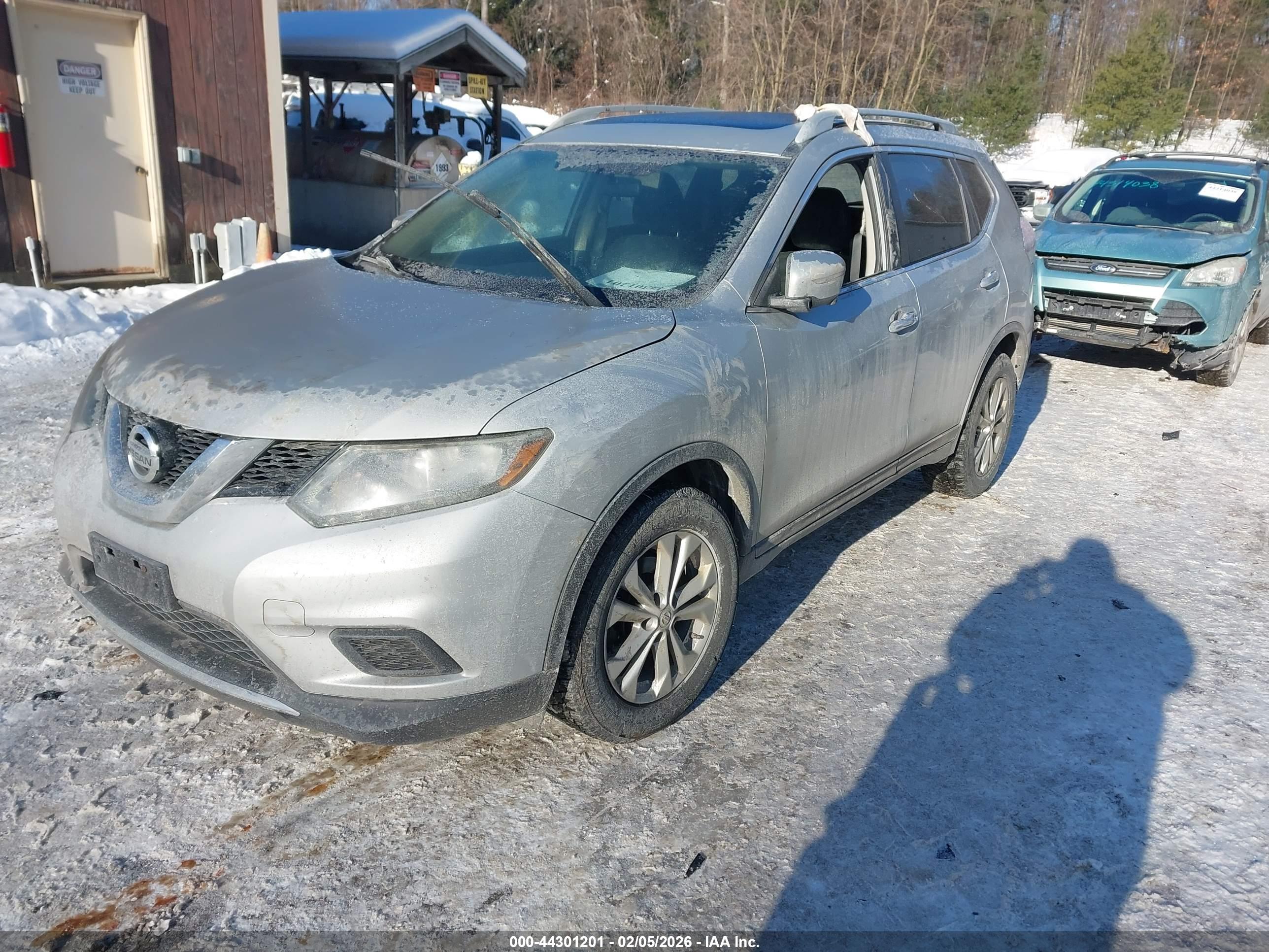 NISSAN ROGUE image 2