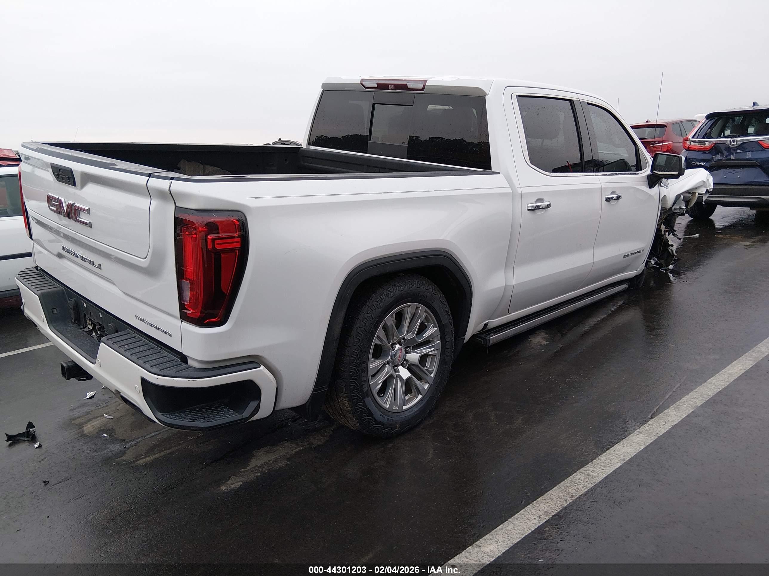 GMC SIERRA image 4