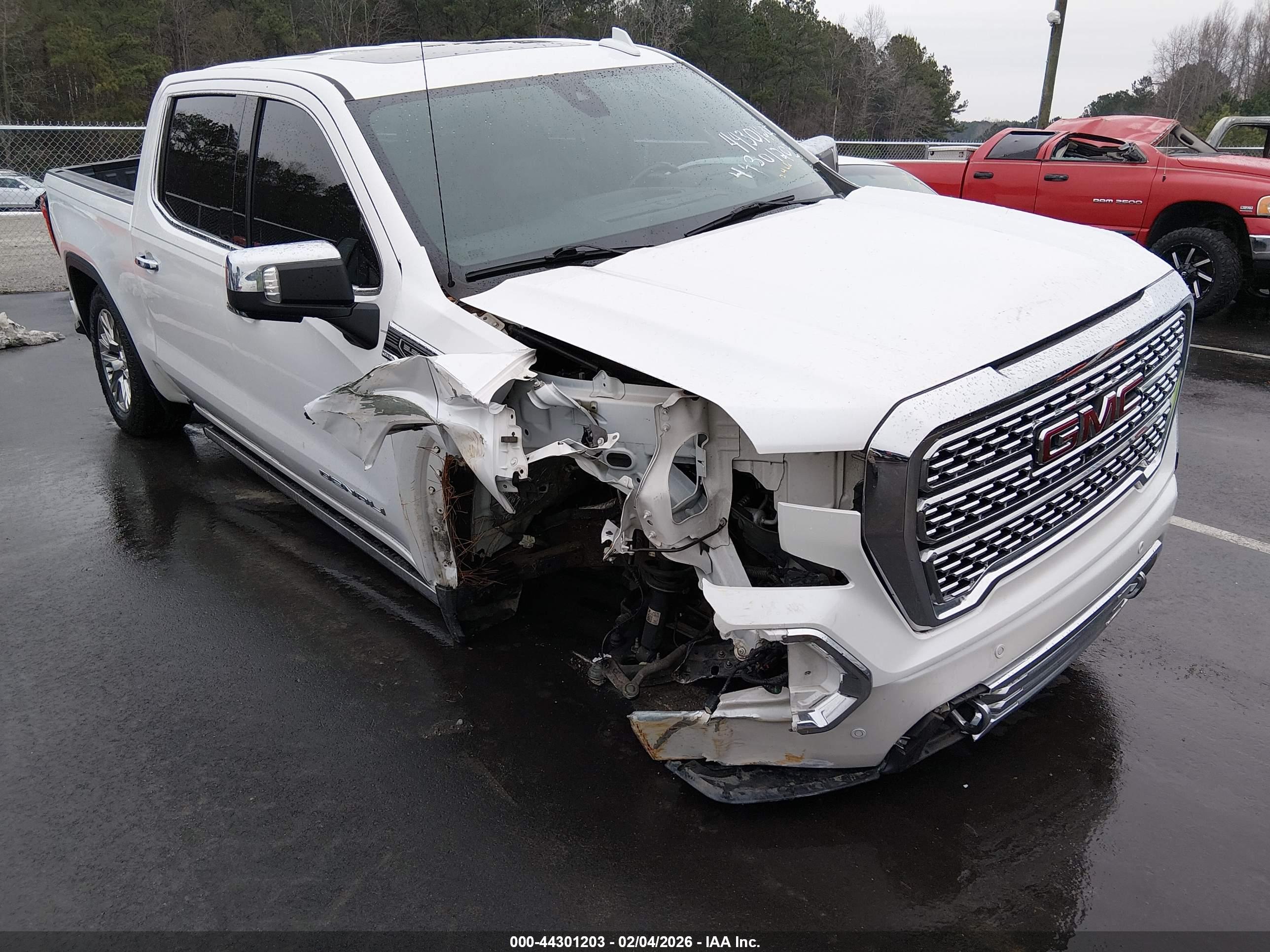GMC SIERRA image 6