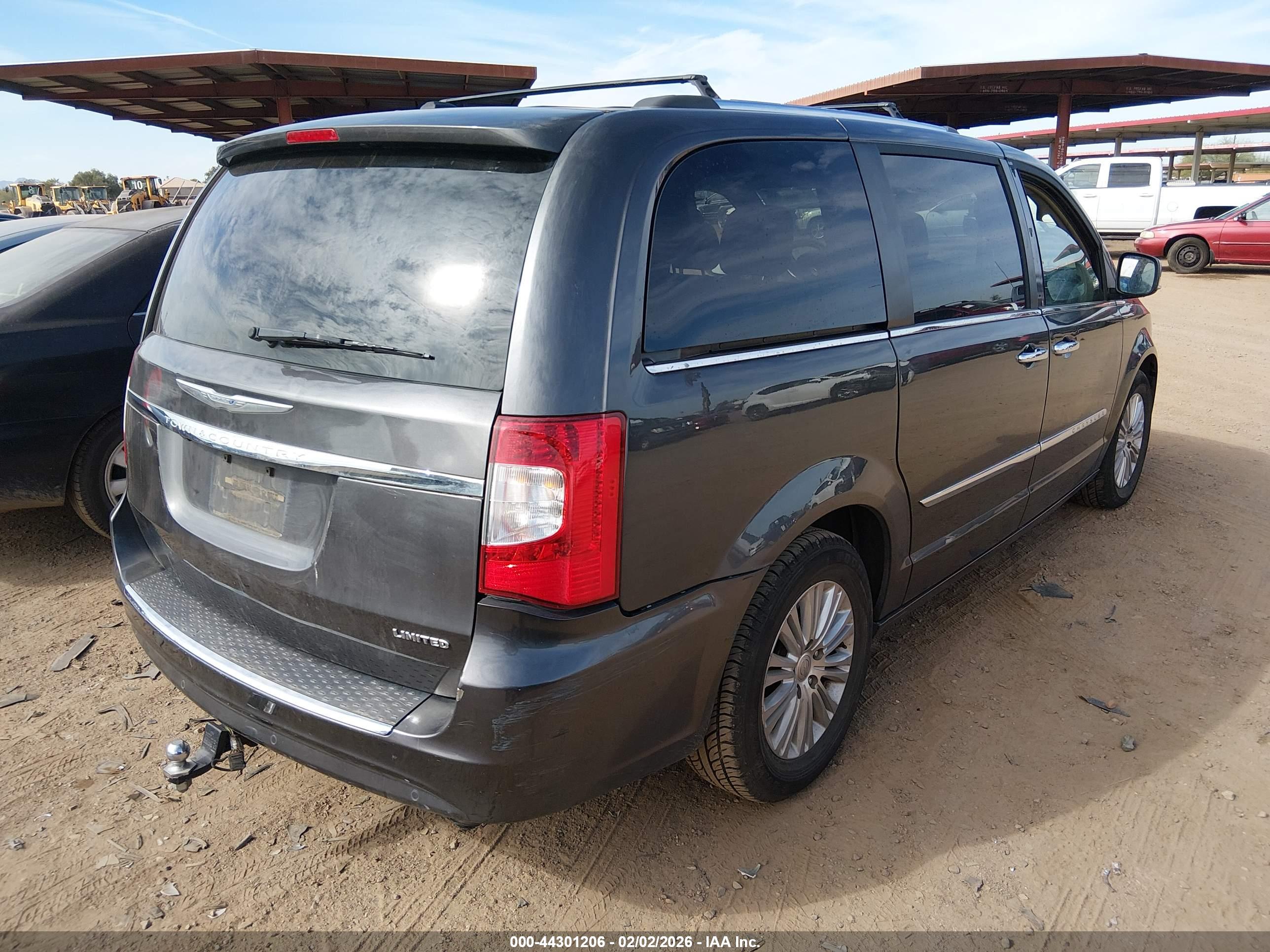 CHRYSLER TOWN image 4