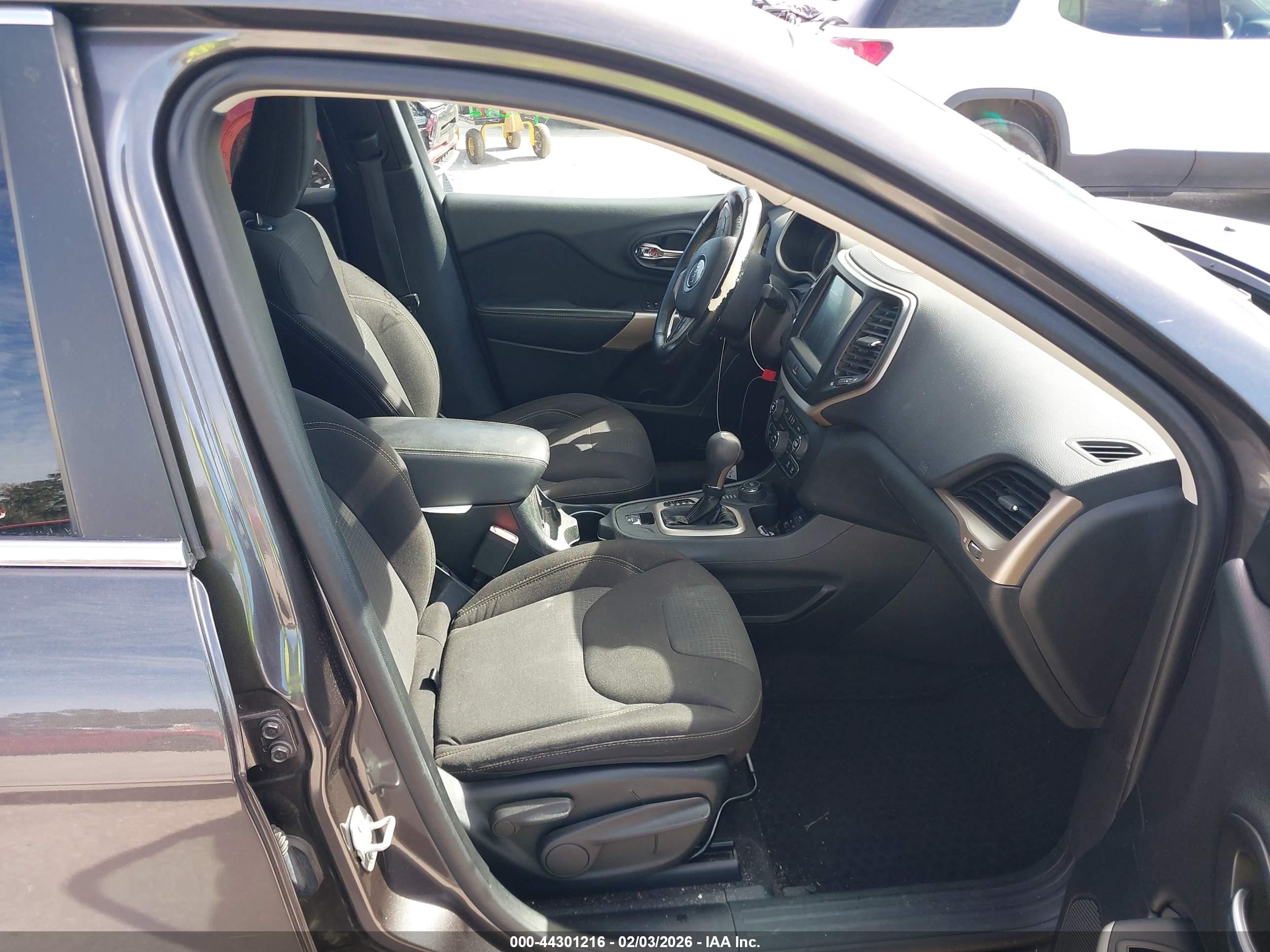 JEEP CHEROKEE image 5