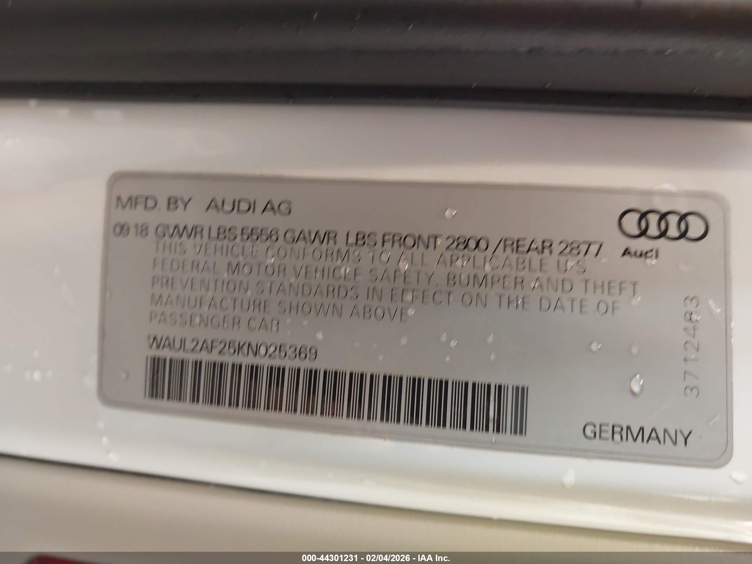 AUDI A6 image 9