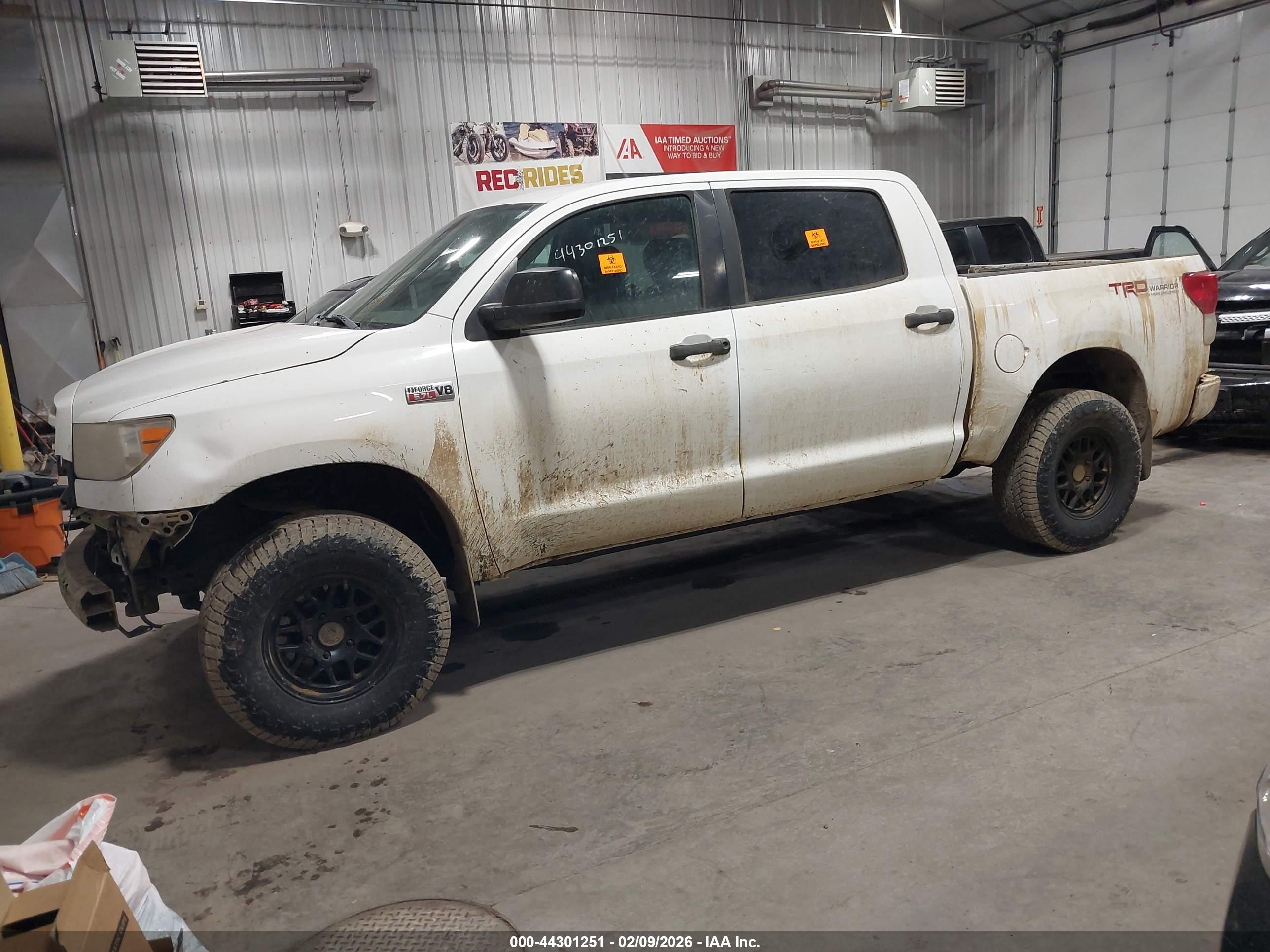 TOYOTA TUNDRA image 2
