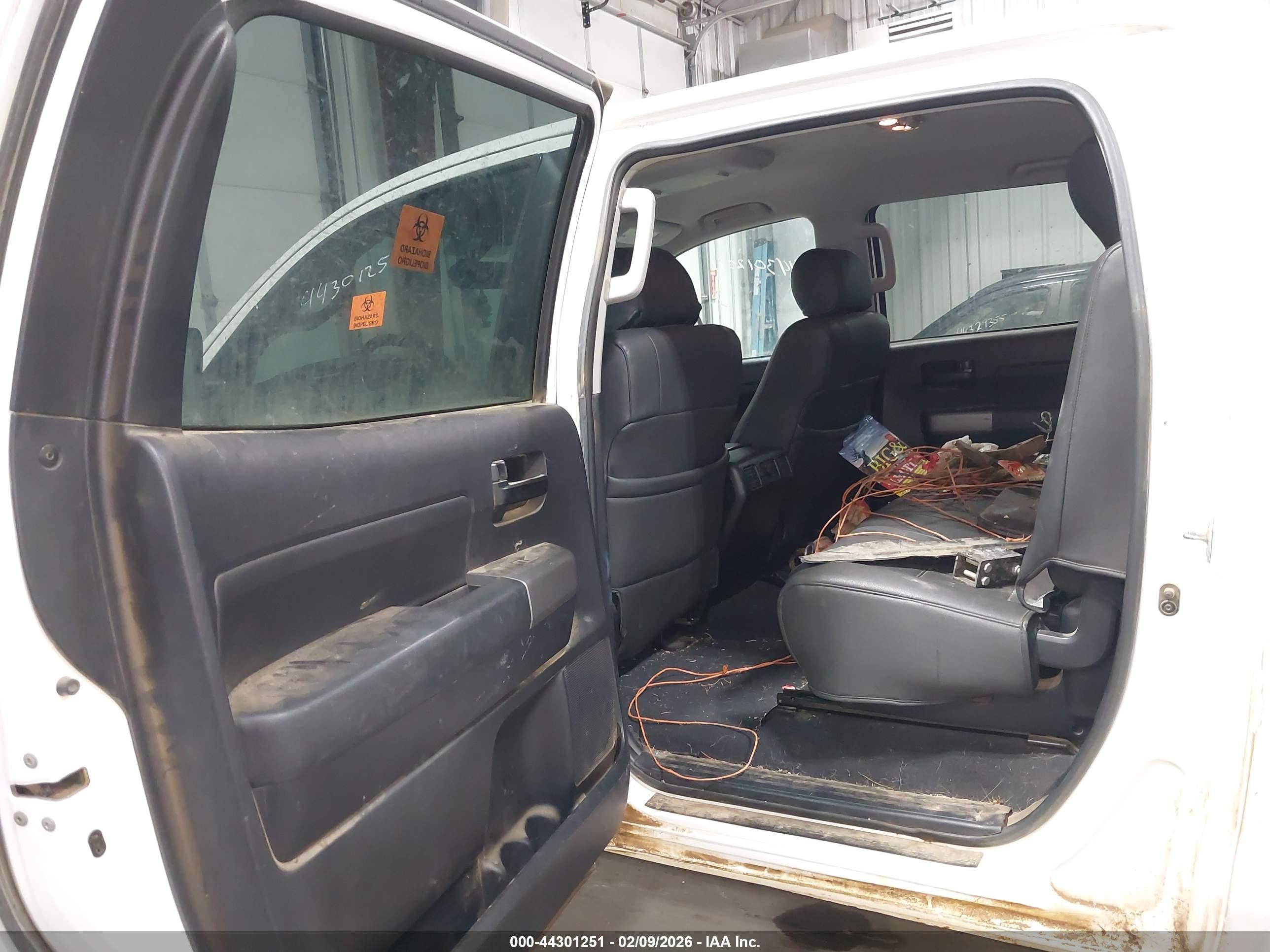 TOYOTA TUNDRA image 8