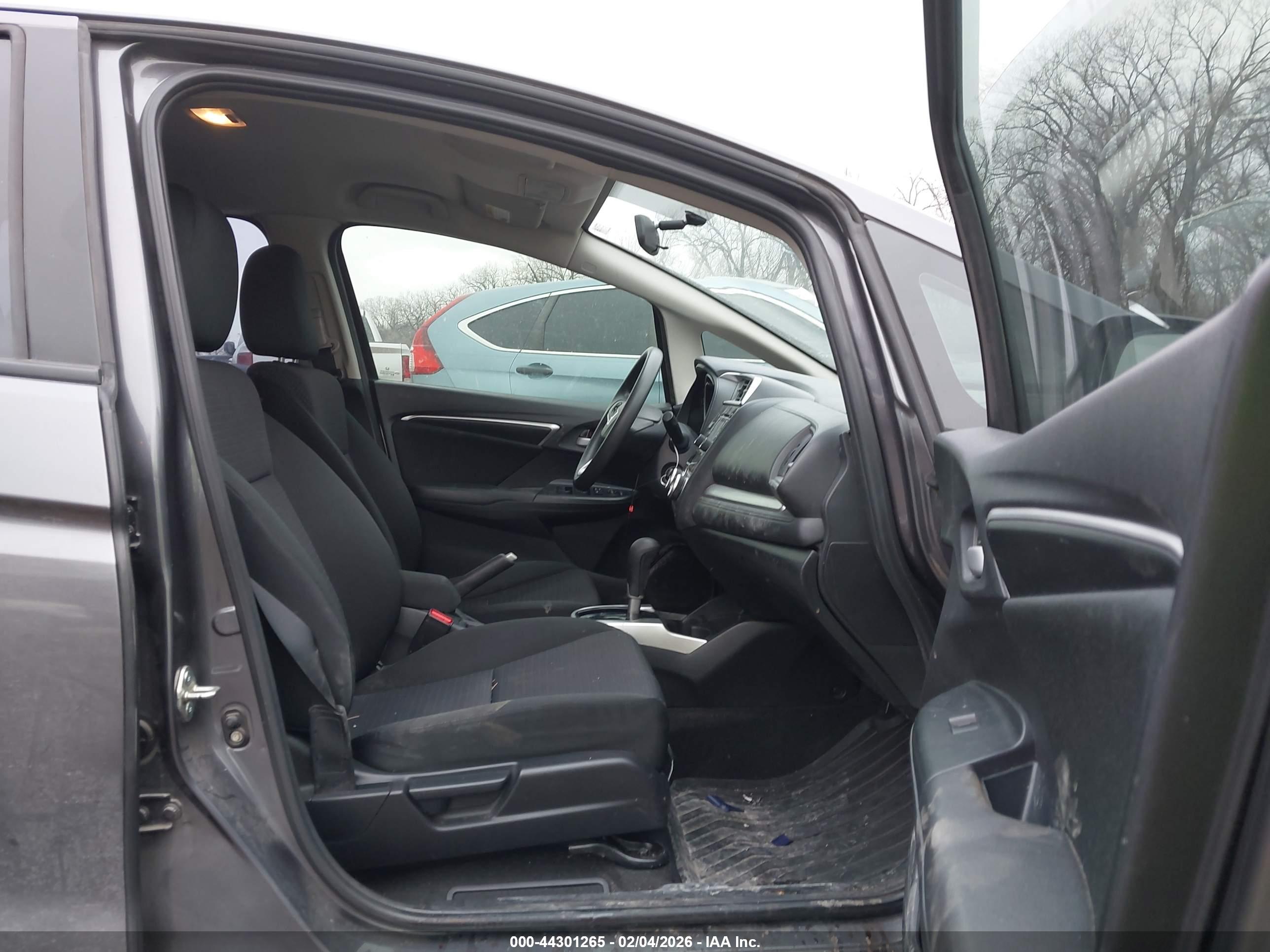 HONDA FIT image 5
