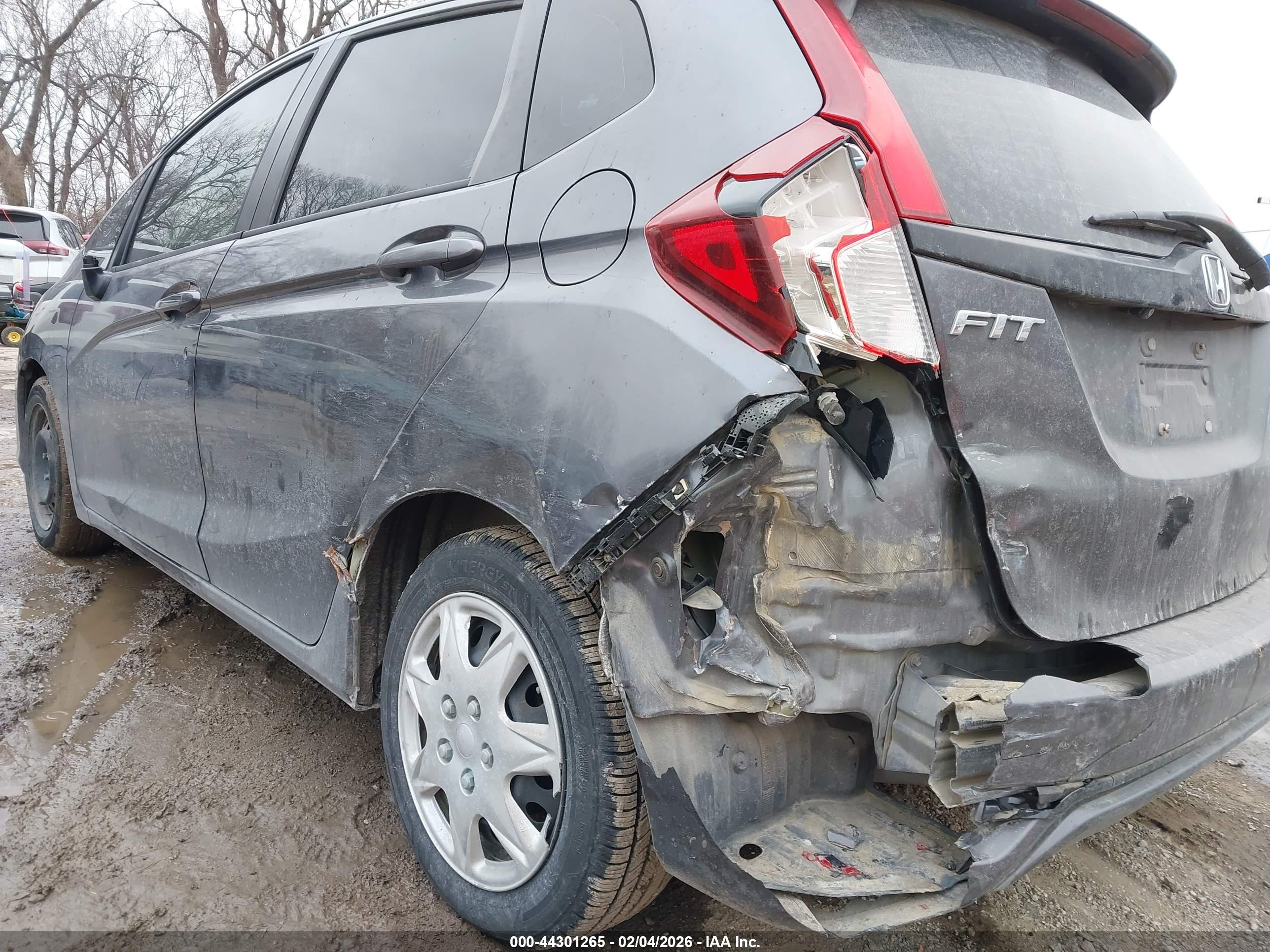 HONDA FIT image 6