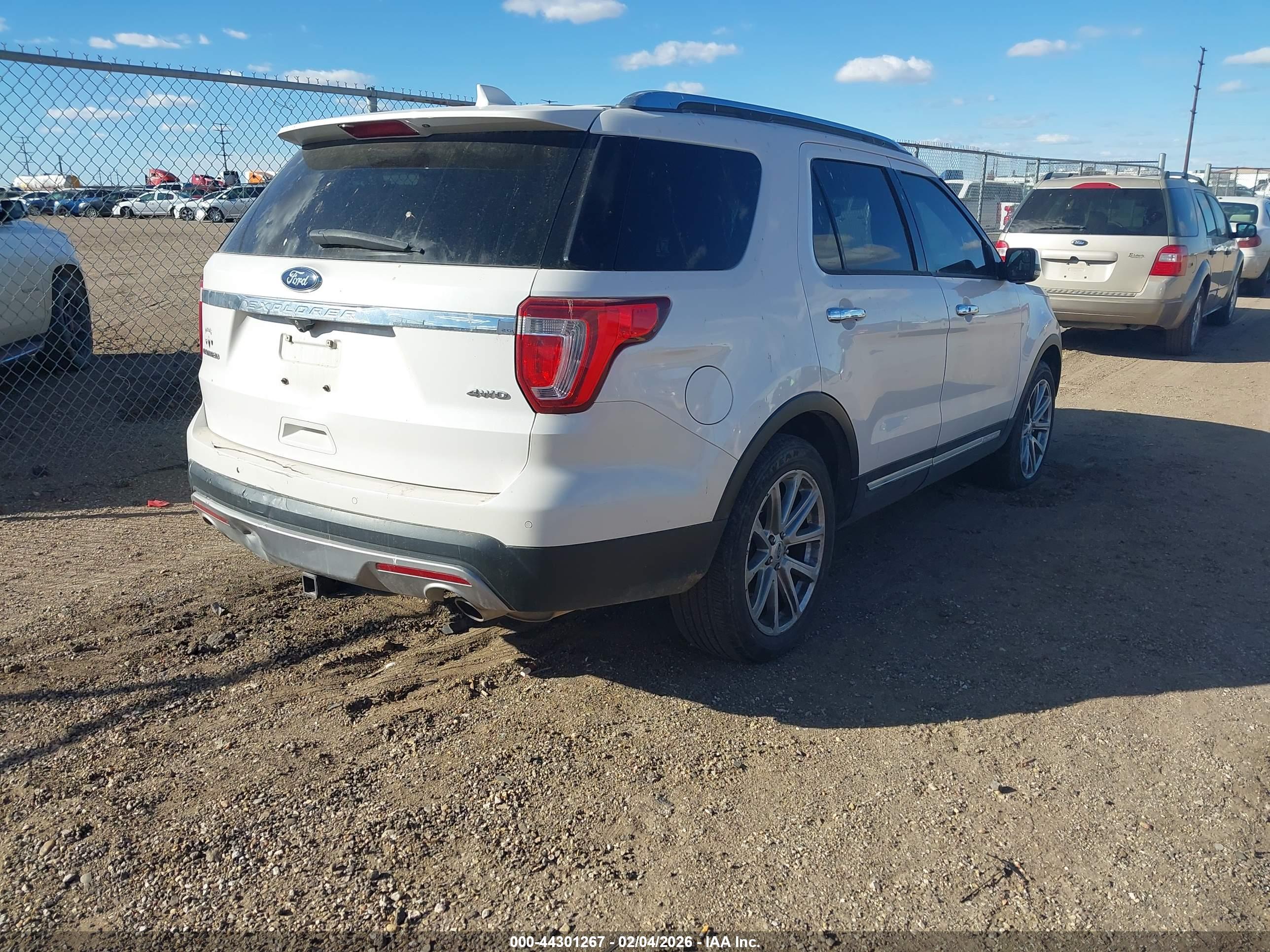 FORD EXPLORER image 4
