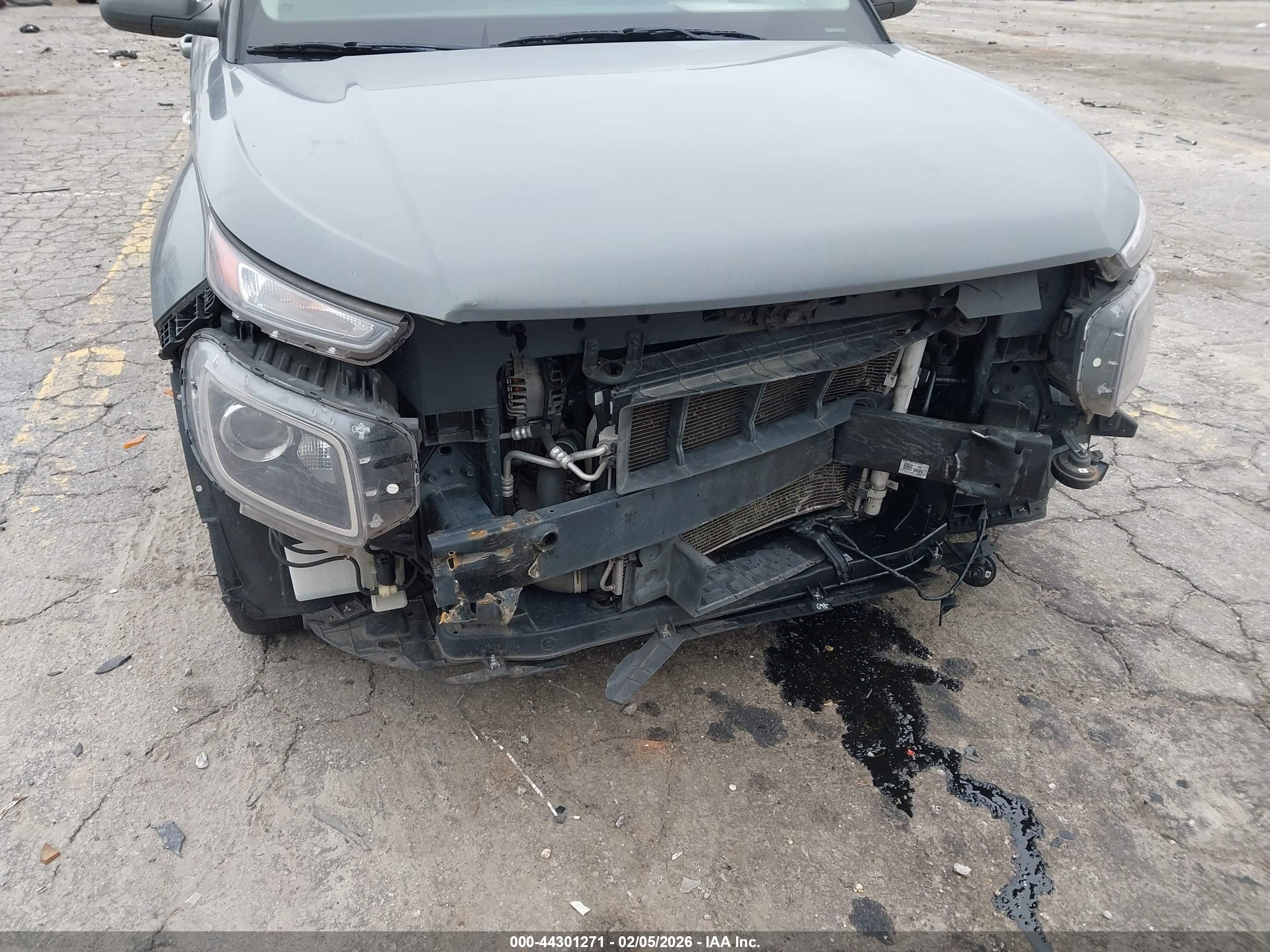 HYUNDAI VENUE image 6