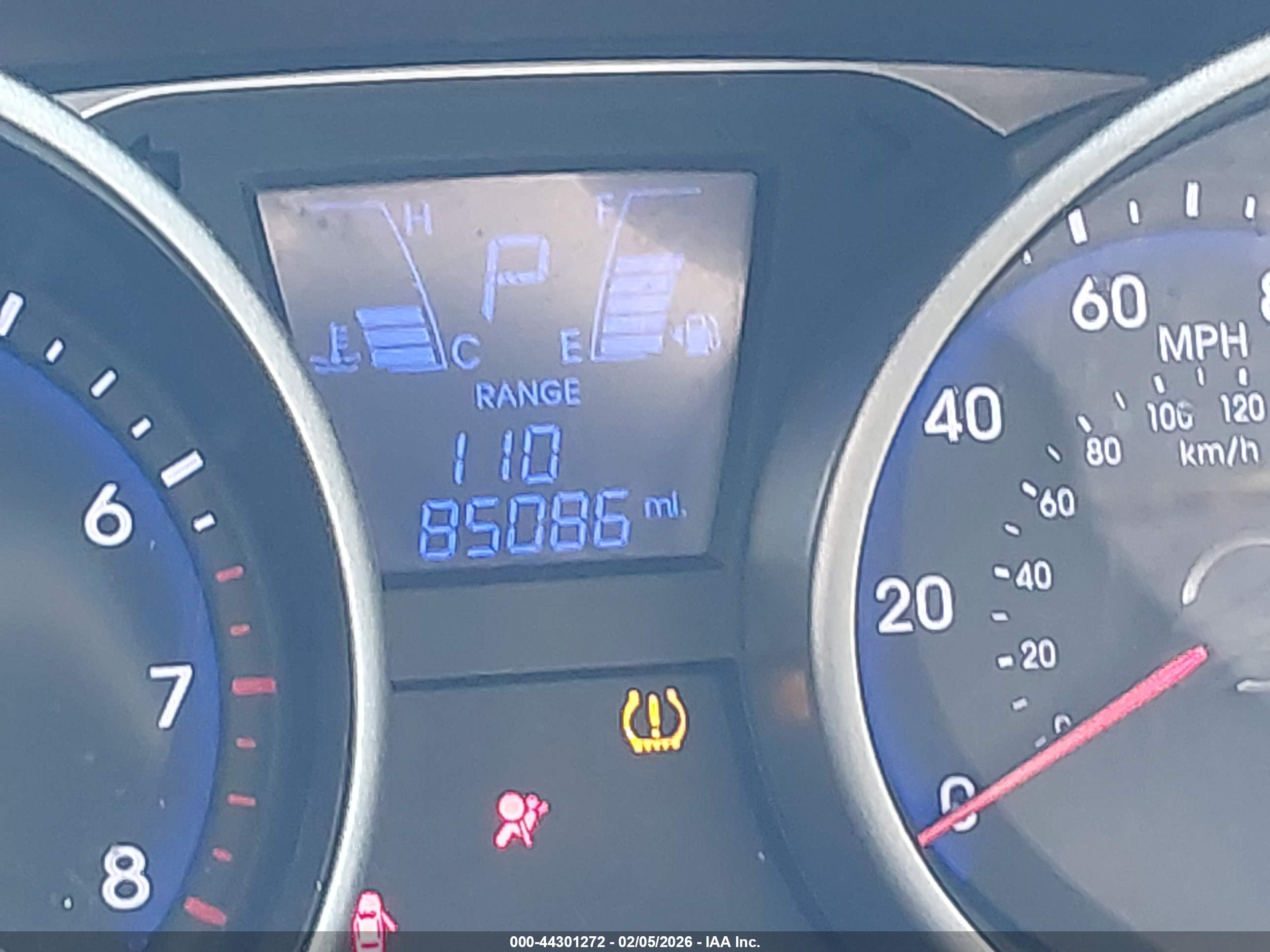 HYUNDAI TUCSON image 7
