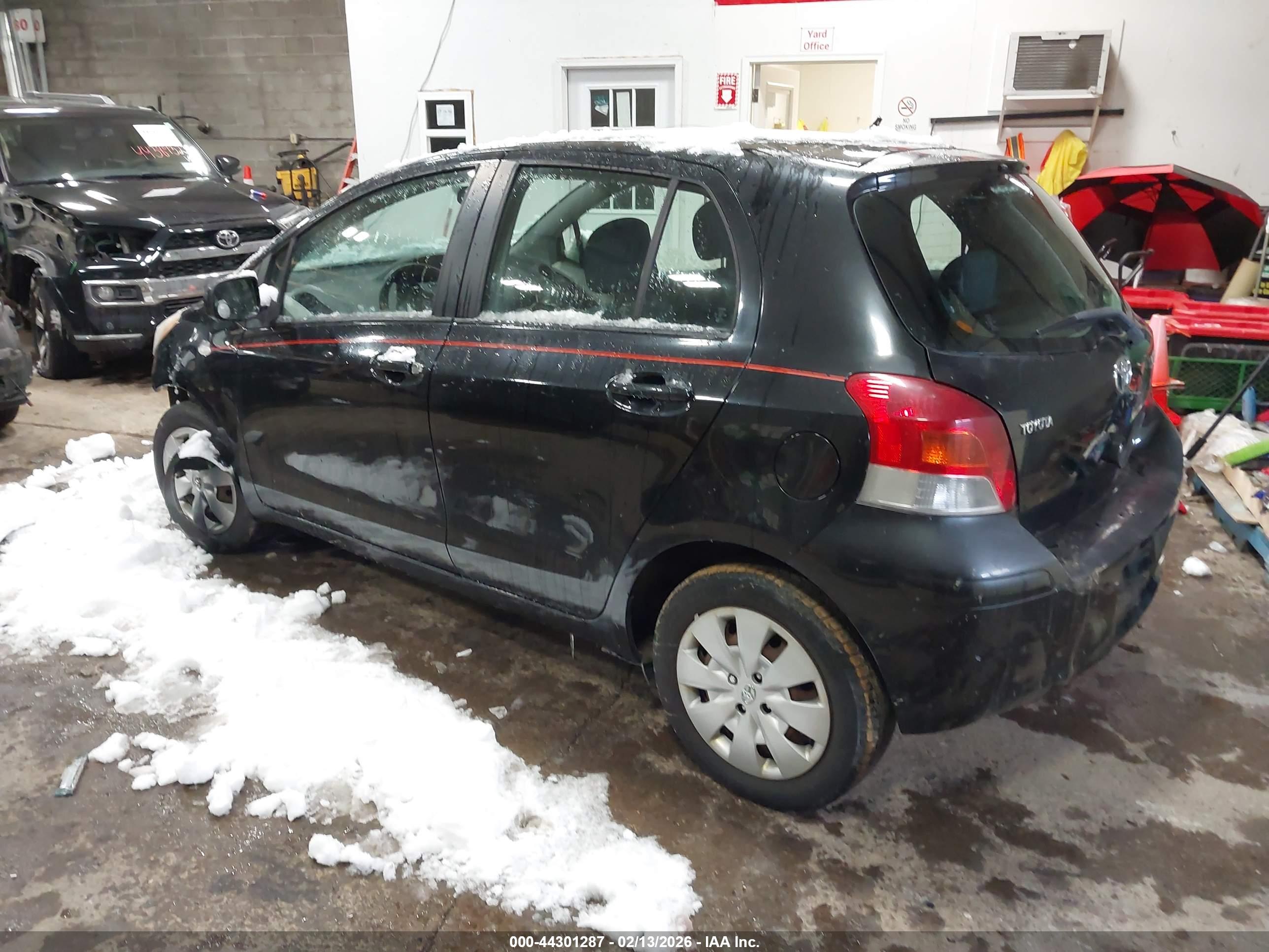 TOYOTA YARIS image 3