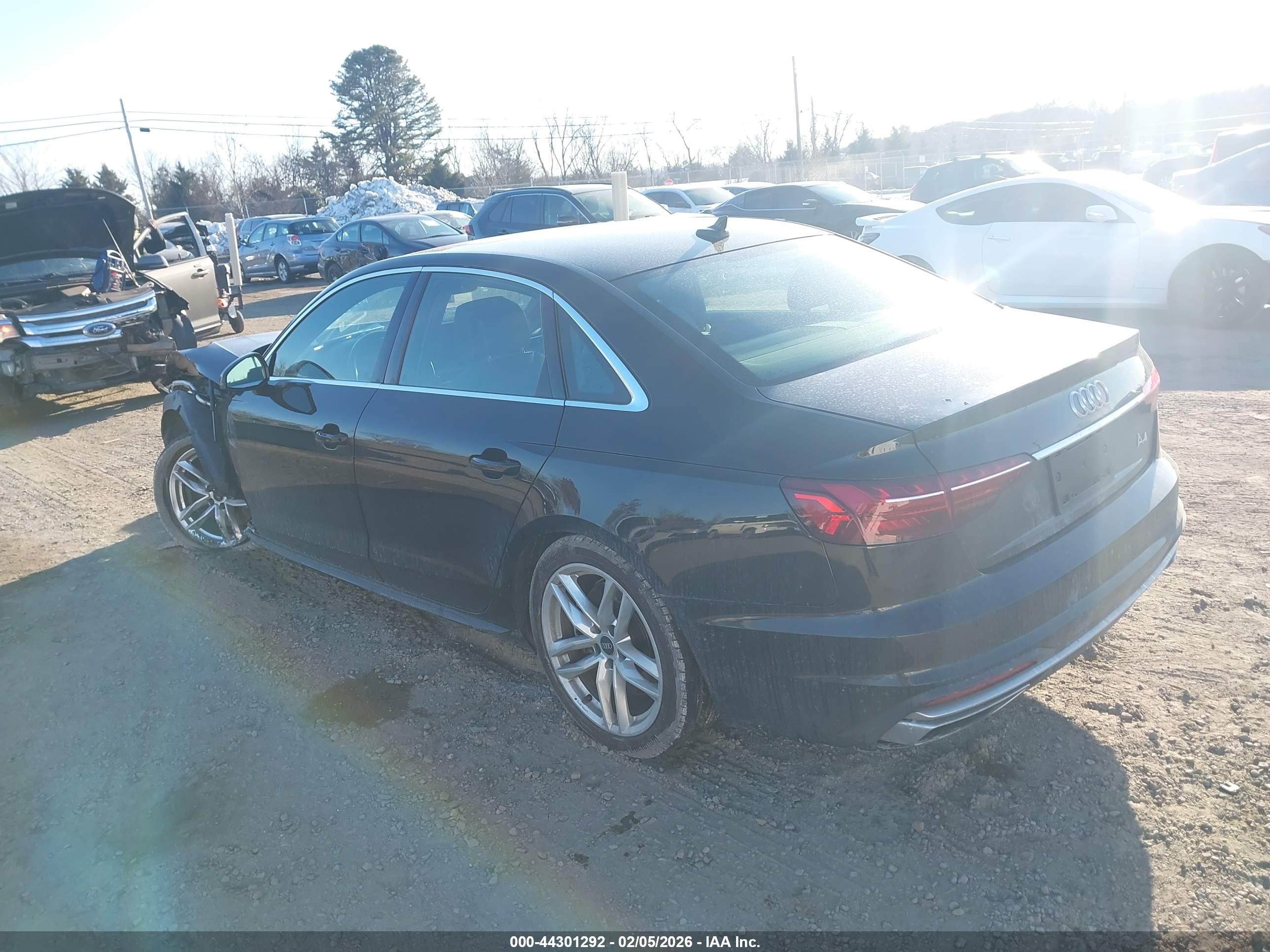 AUDI A4 image 3