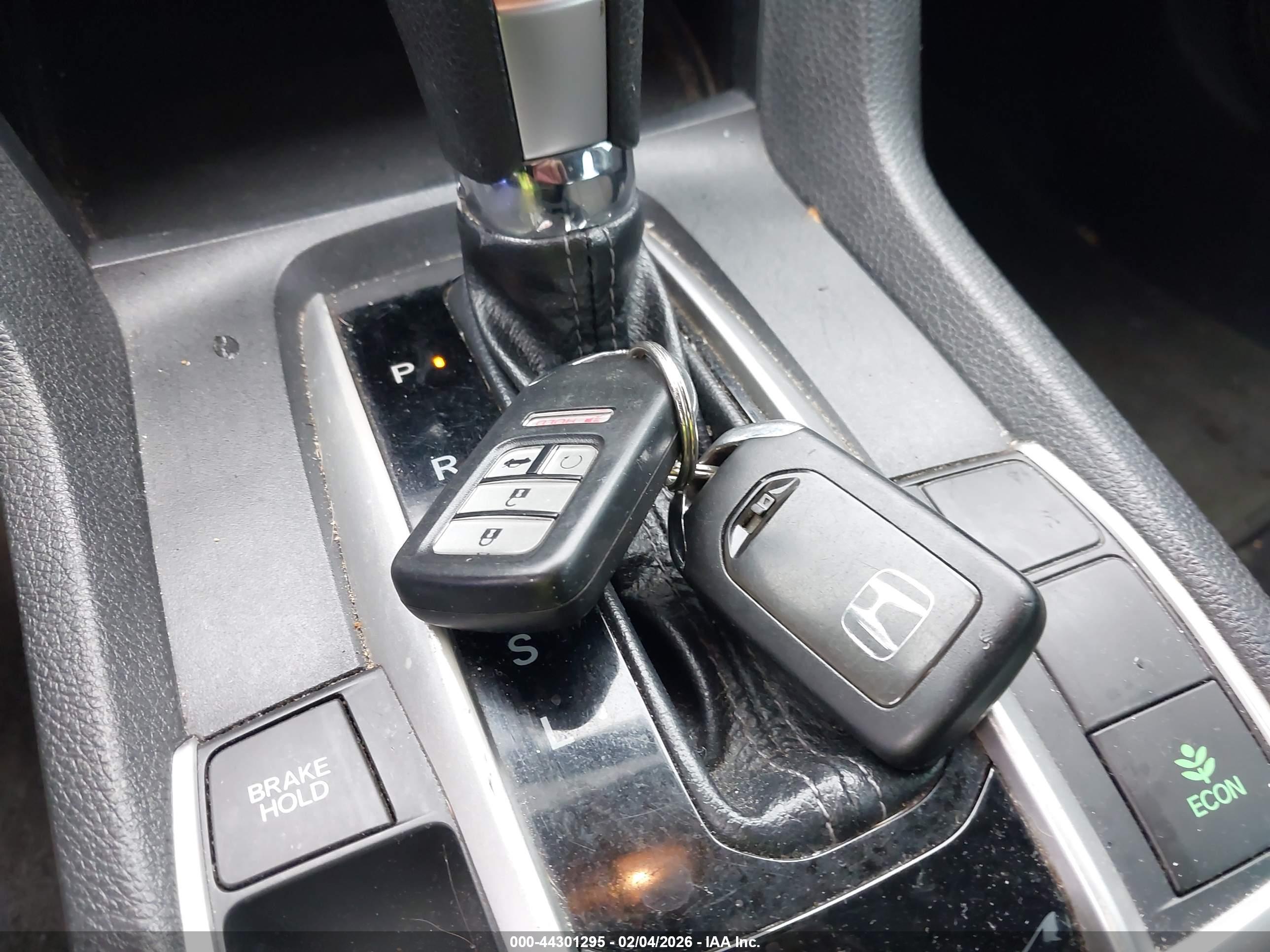 HONDA CIVIC image 11
