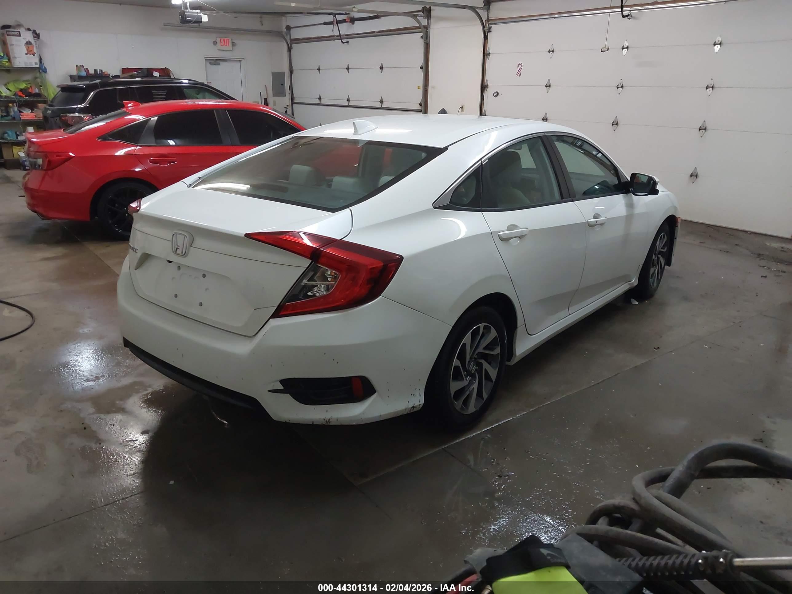 HONDA CIVIC image 4