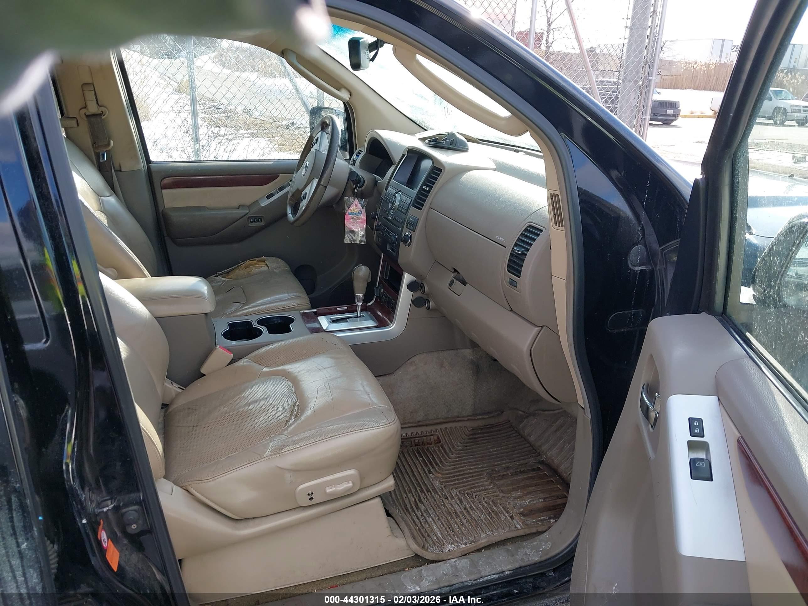 NISSAN PATHFINDER image 5