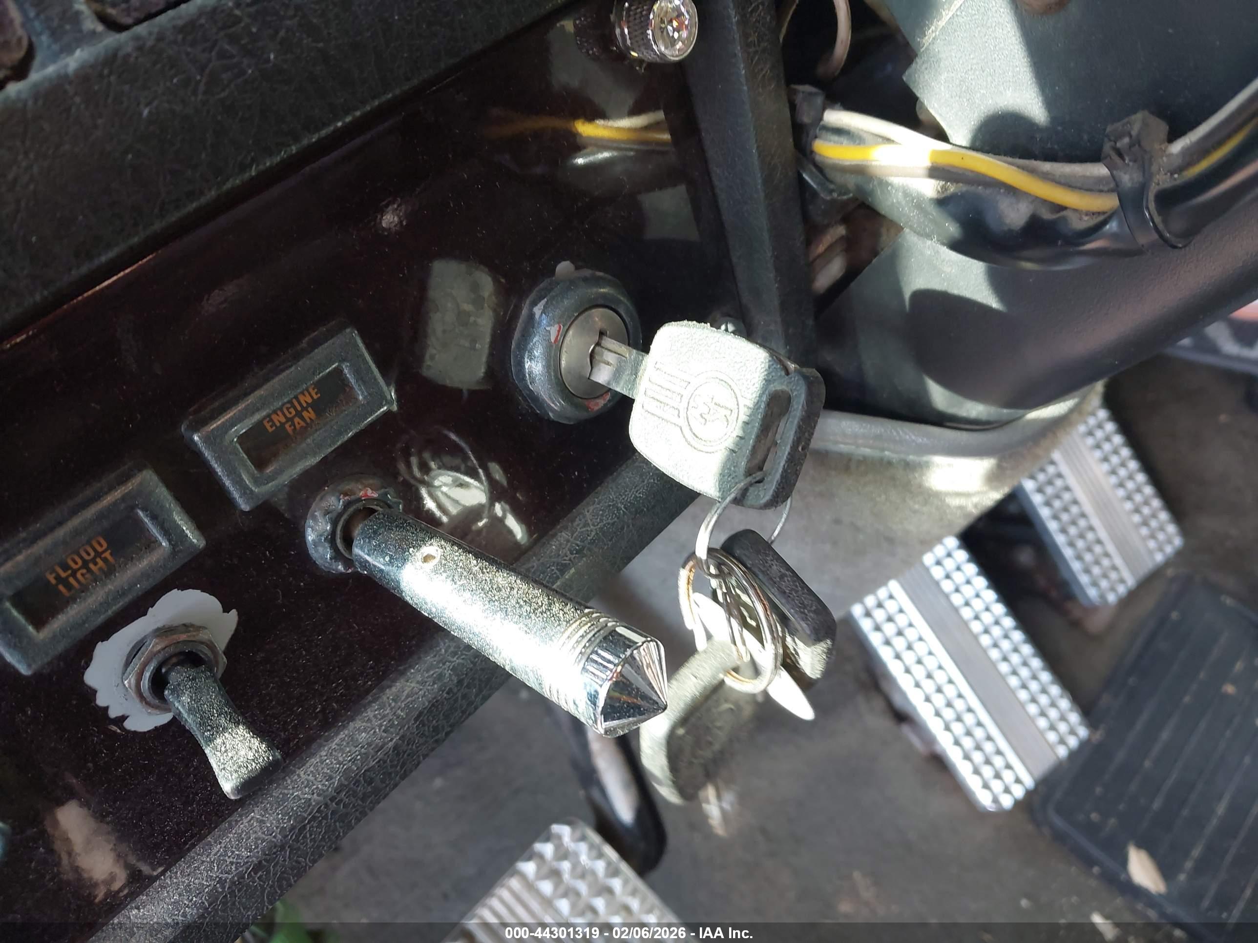 KENWORTH CONSTRUCTION image 11