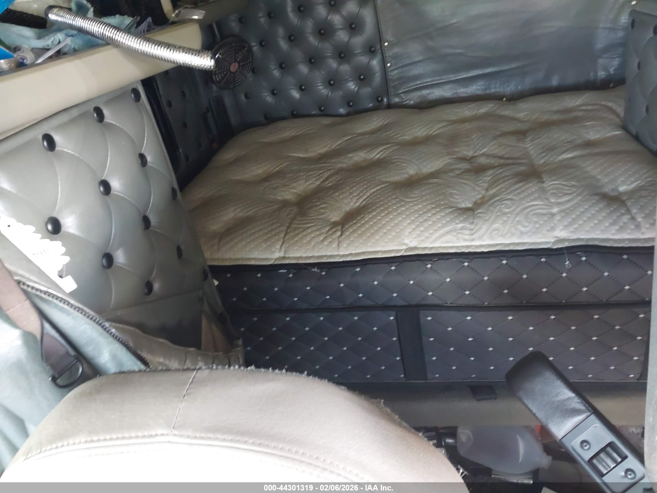 KENWORTH CONSTRUCTION image 8