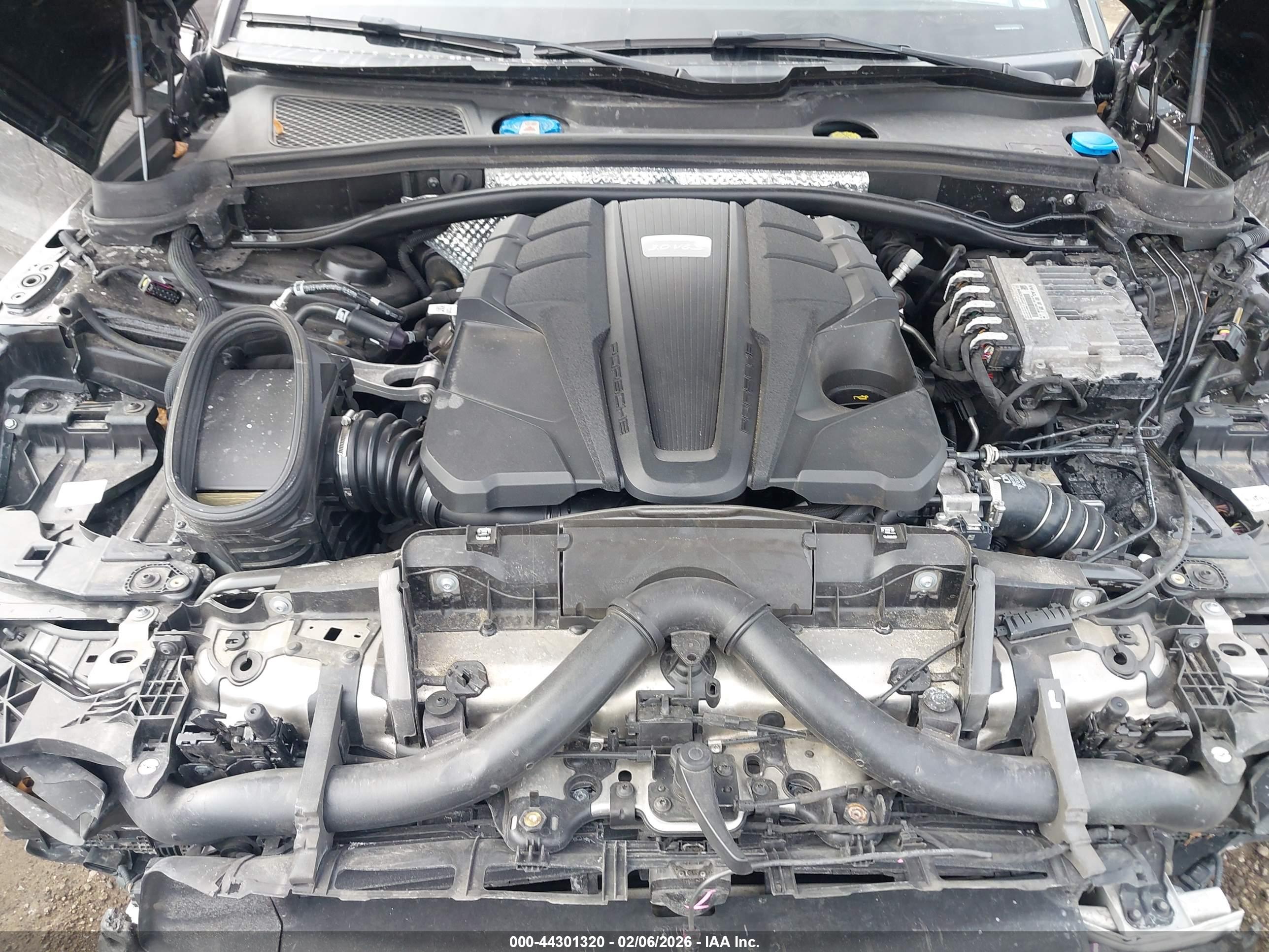 PORSCHE MACAN image 10