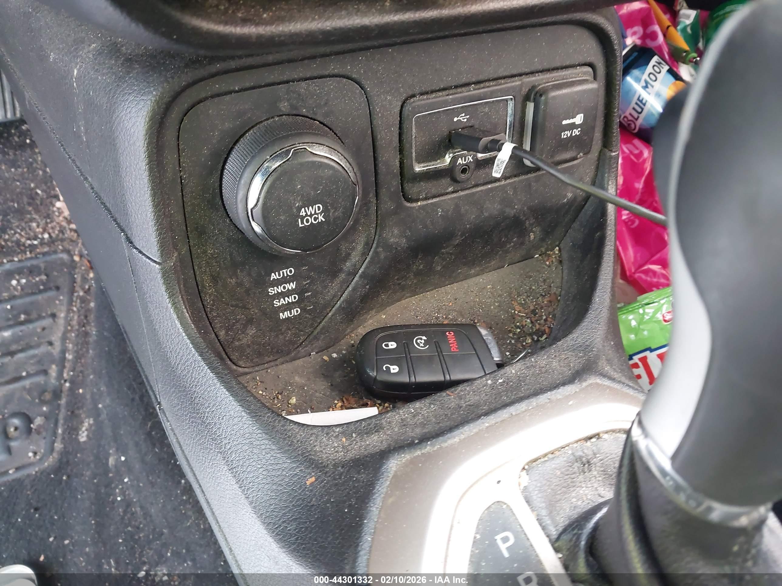 JEEP RENEGADE image 11