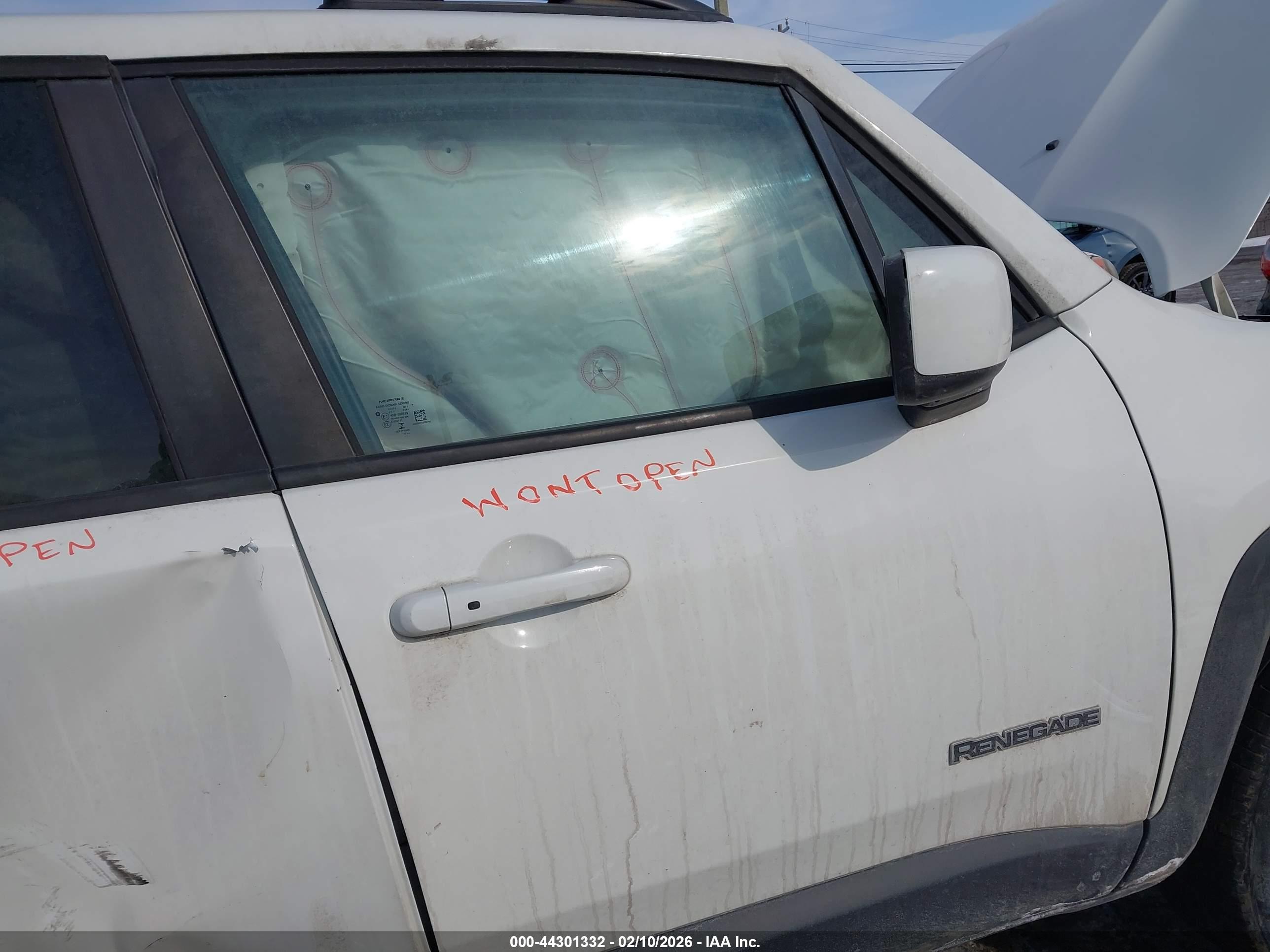 JEEP RENEGADE image 5