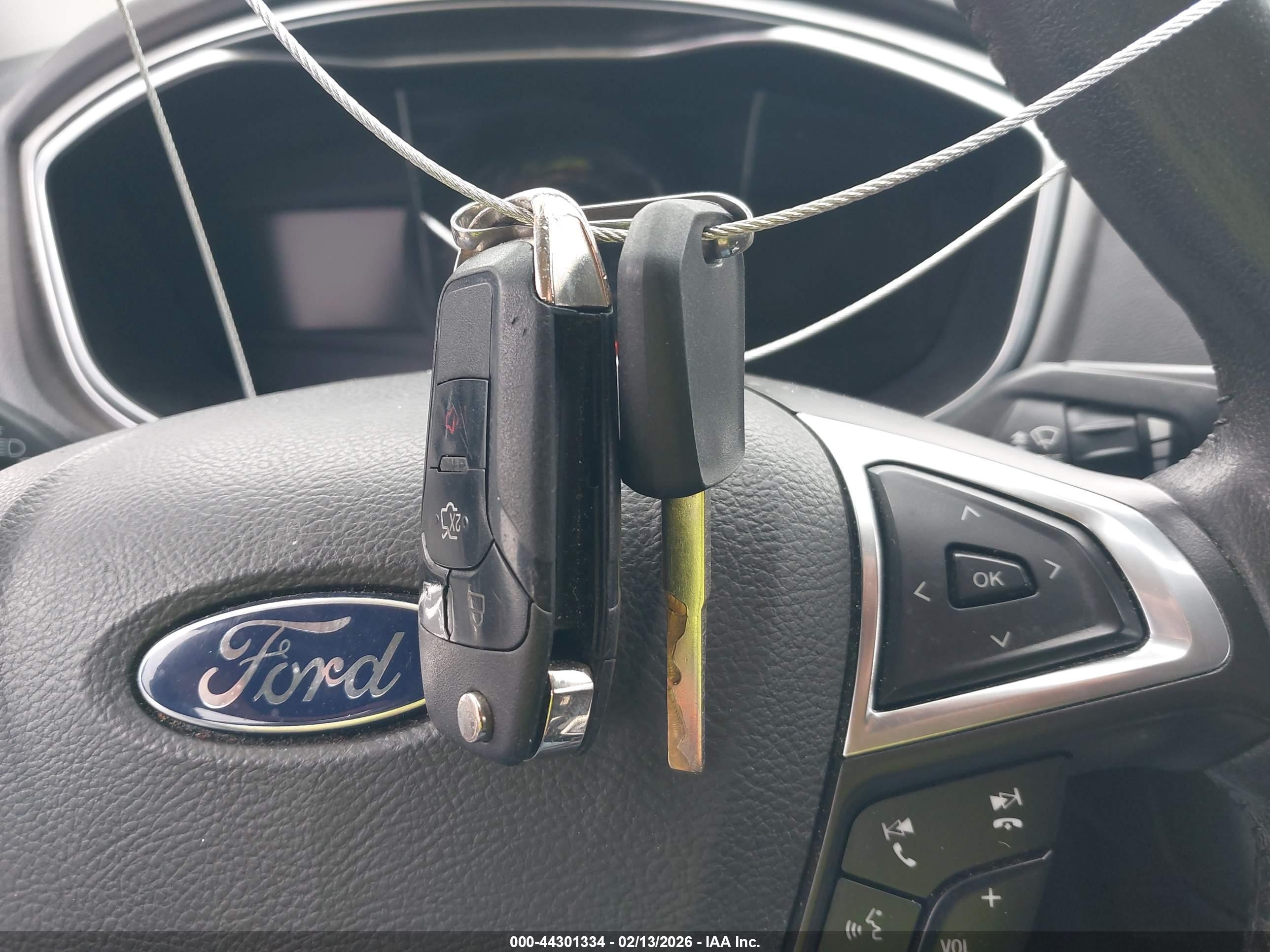 FORD FUSION image 11