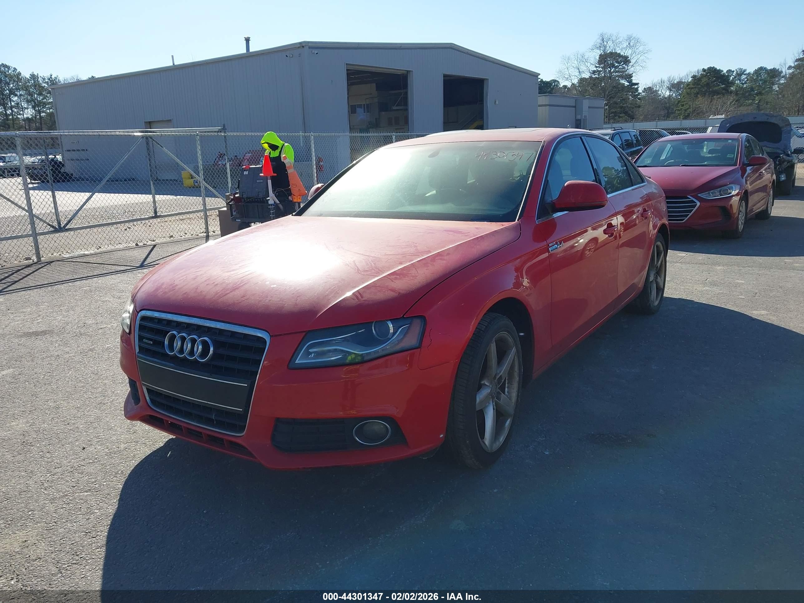 AUDI A4 image 2