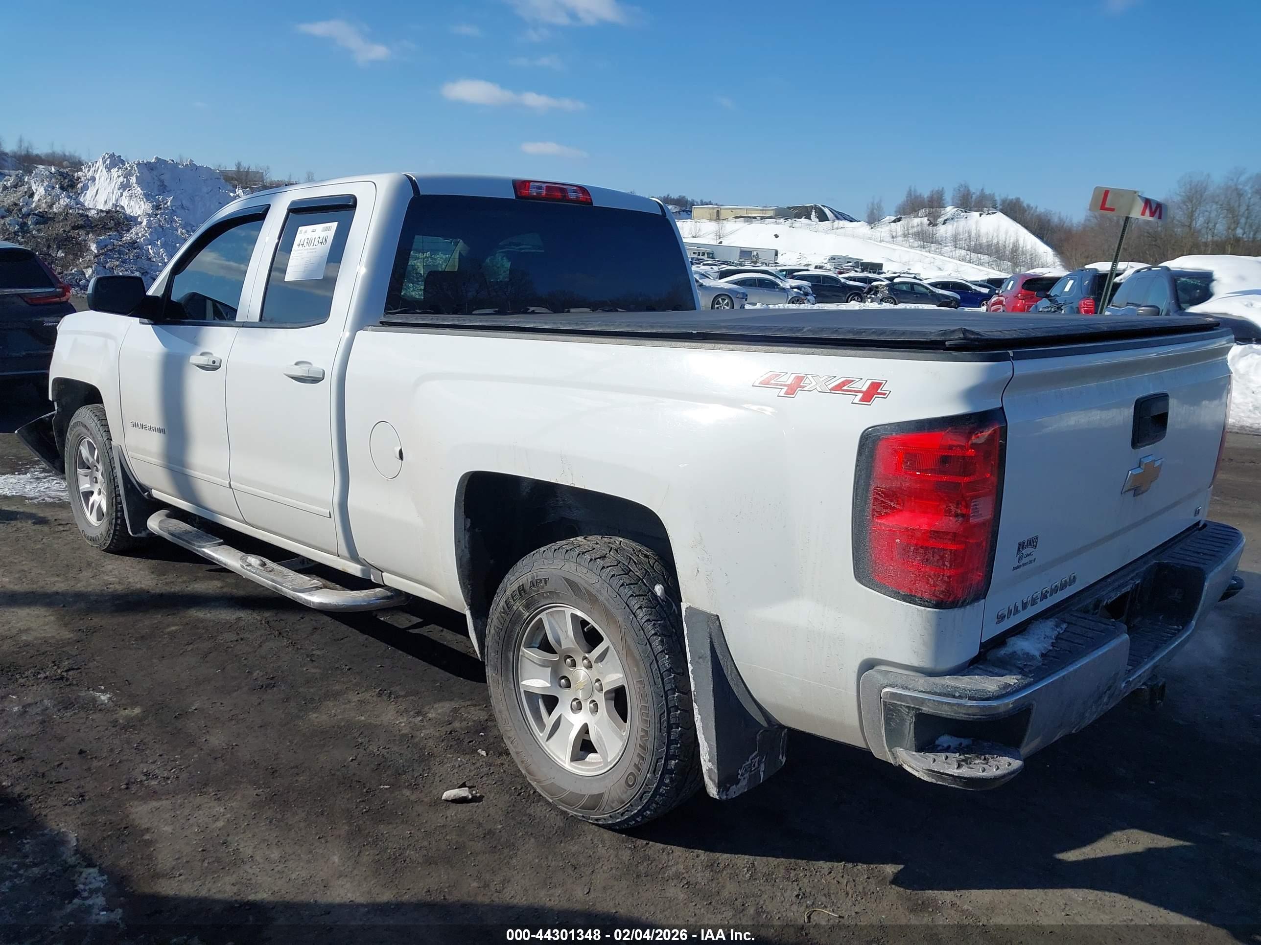 CHEVROLET SILVERADO image 3