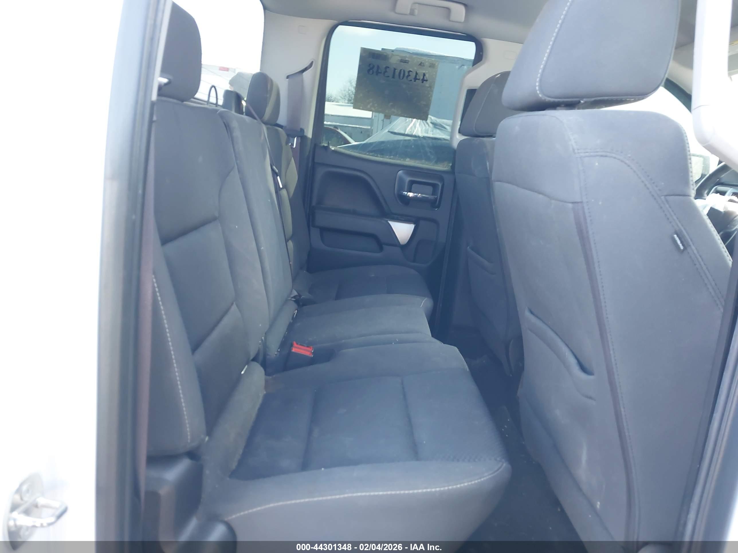 CHEVROLET SILVERADO image 8