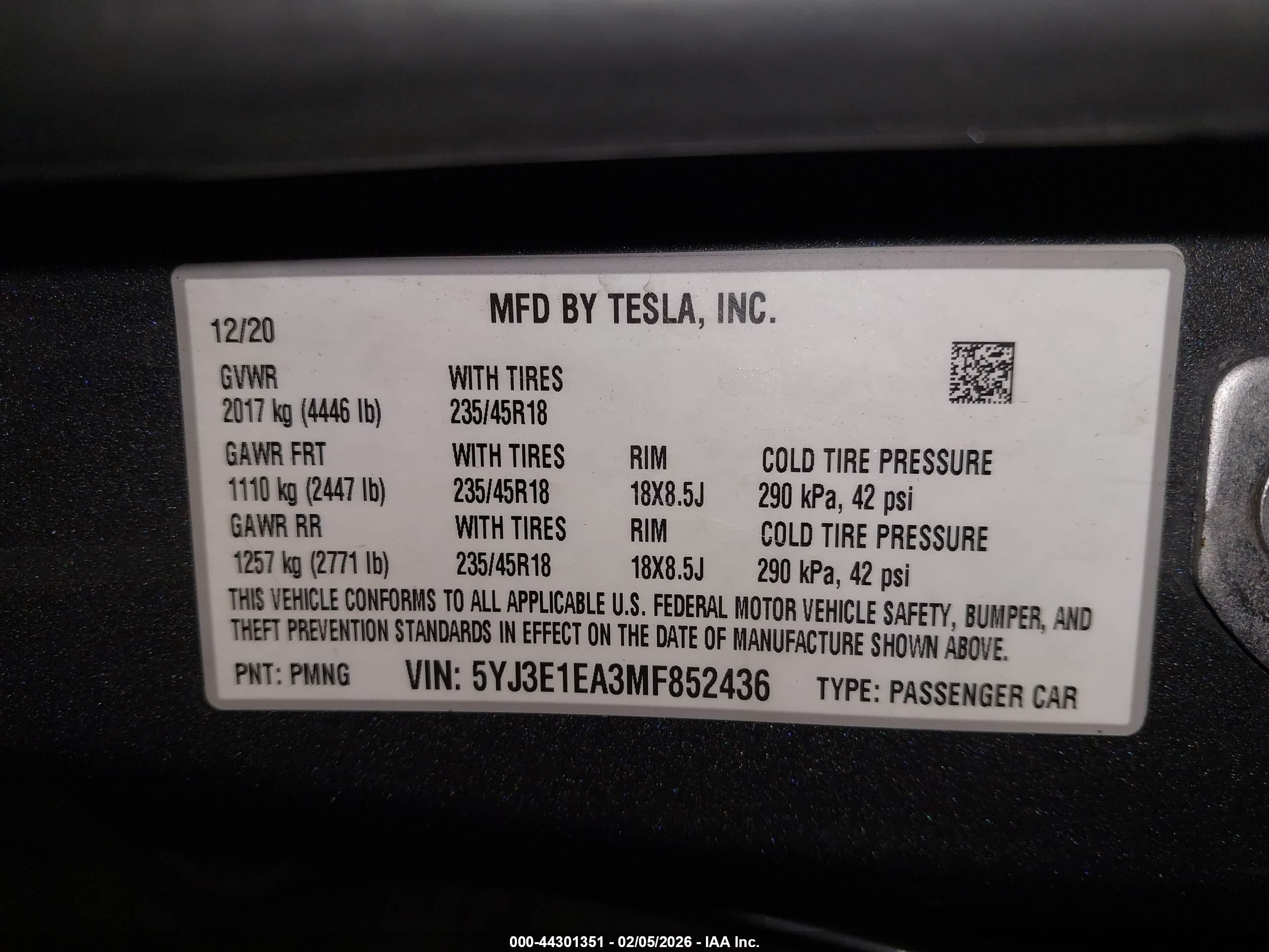 TESLA MODEL image 9