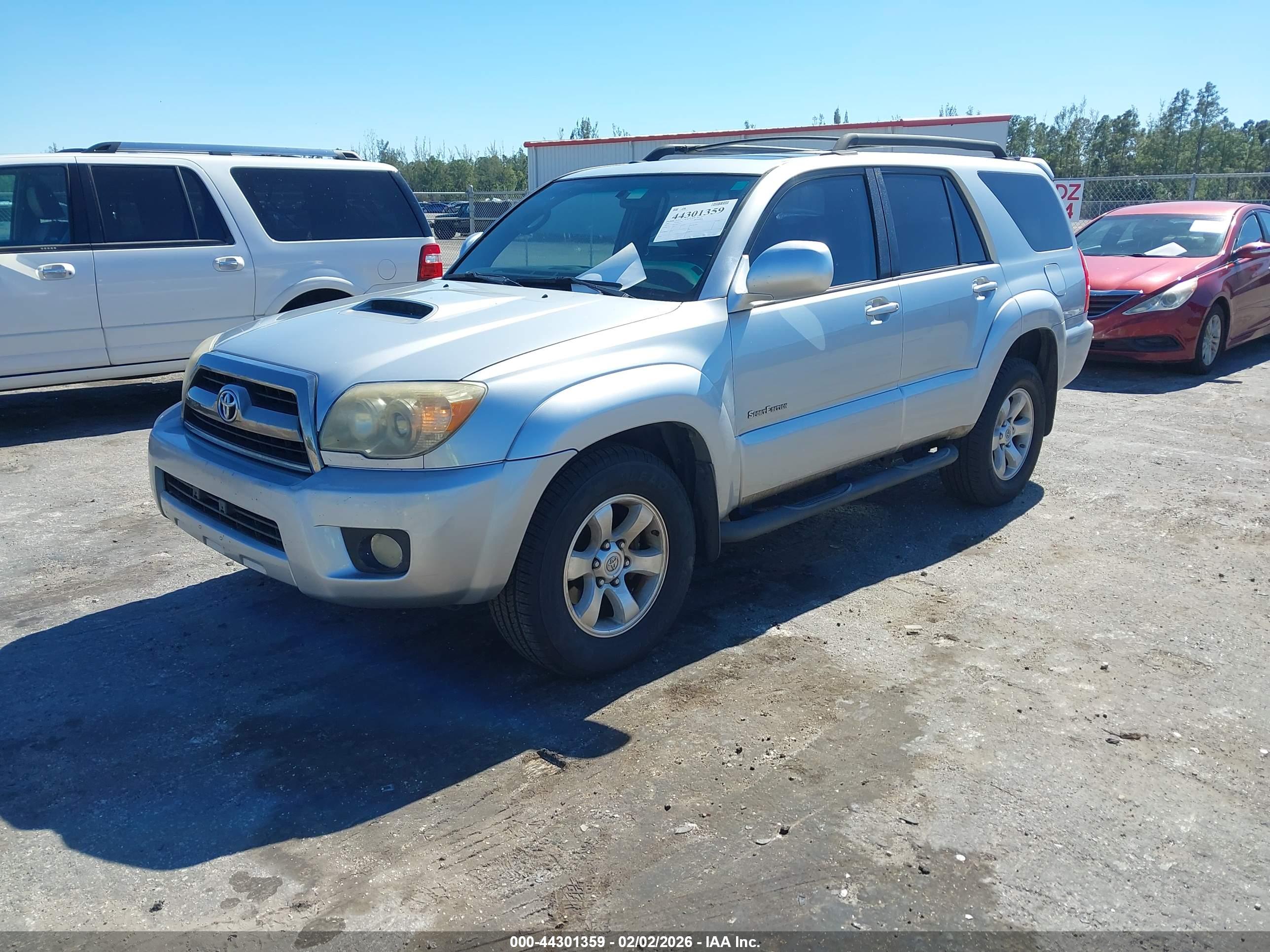 TOYOTA 4RUNNER image 2