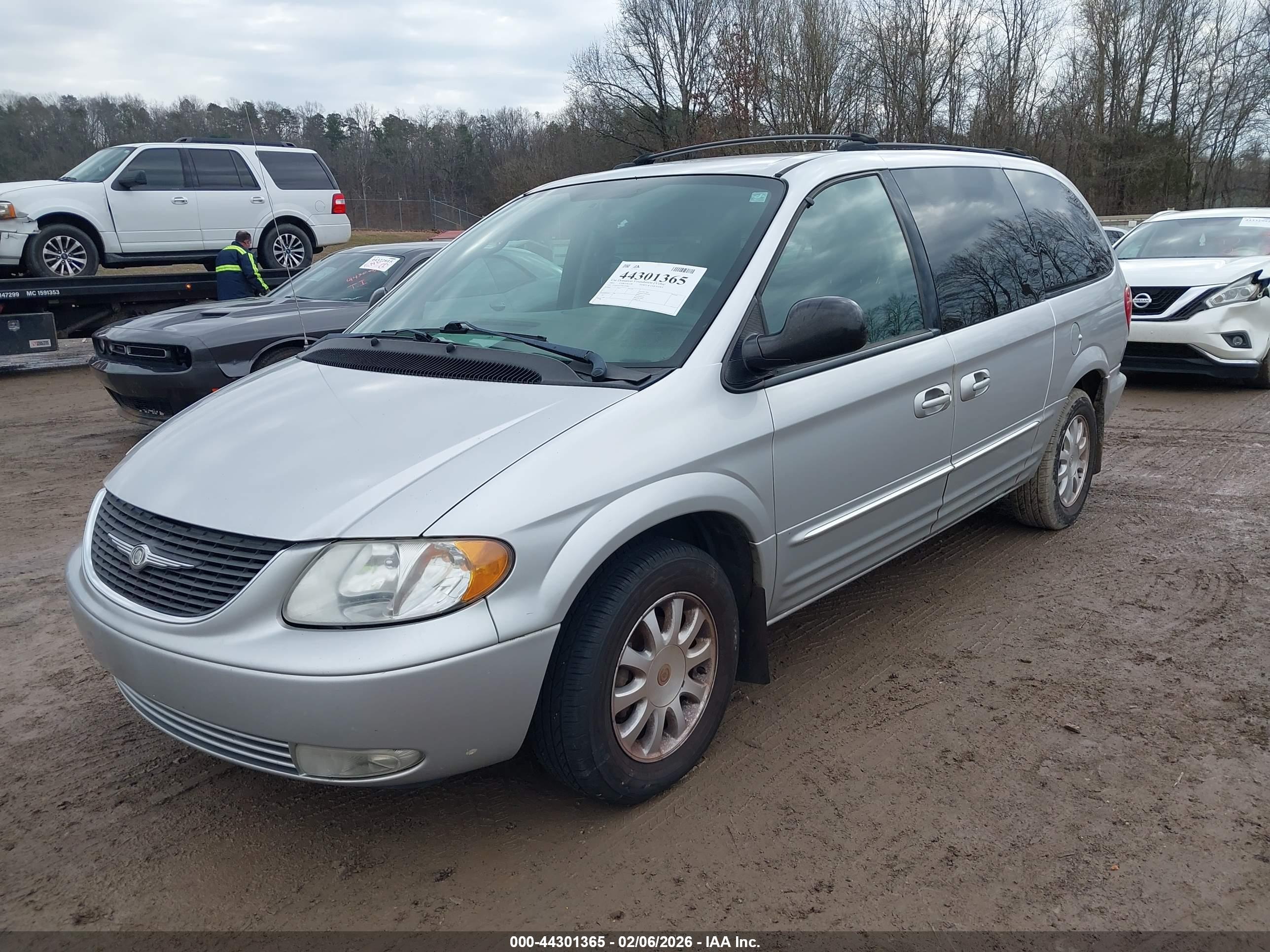 CHRYSLER TOWN image 2