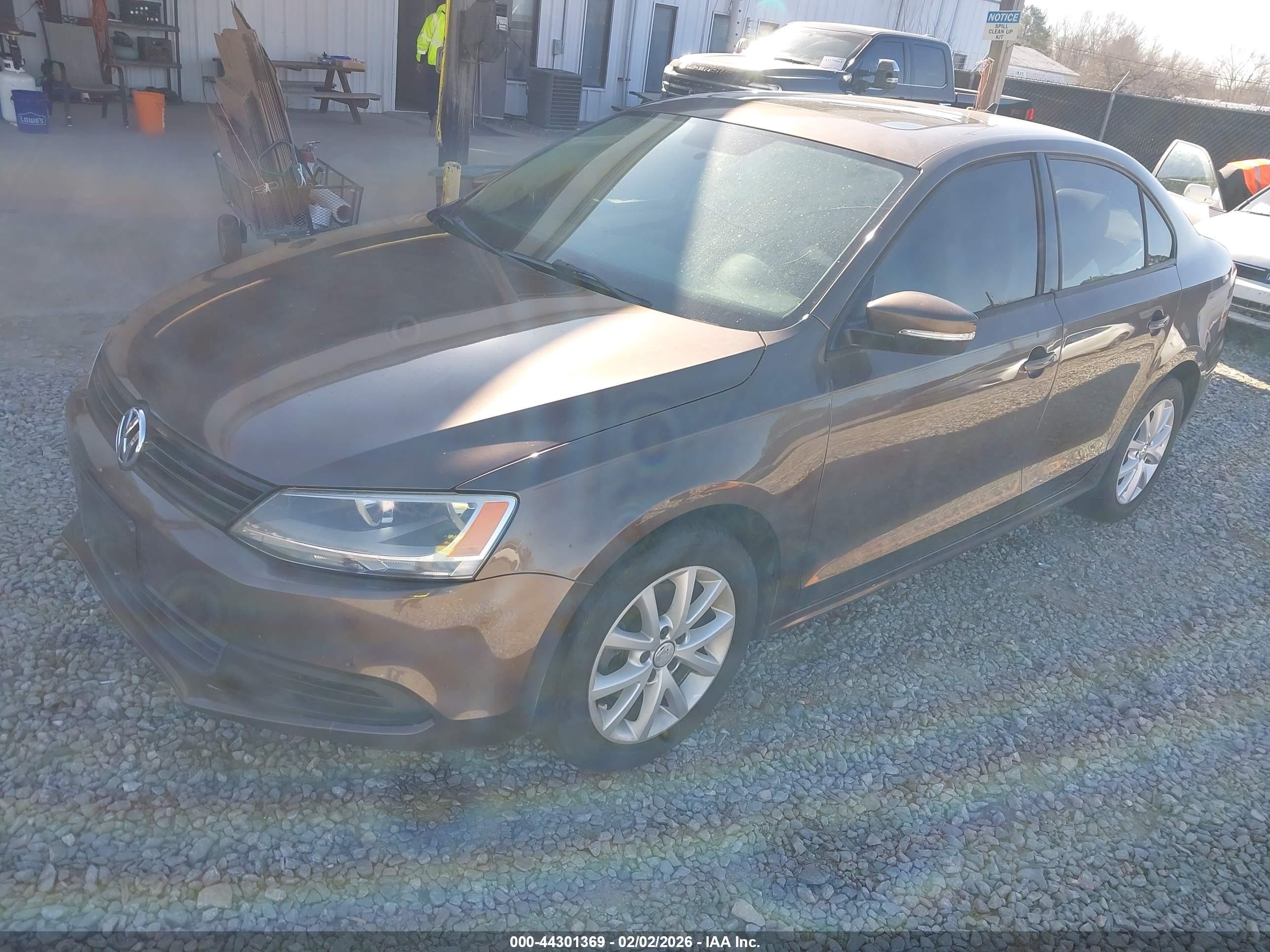 VOLKSWAGEN JETTA image 2