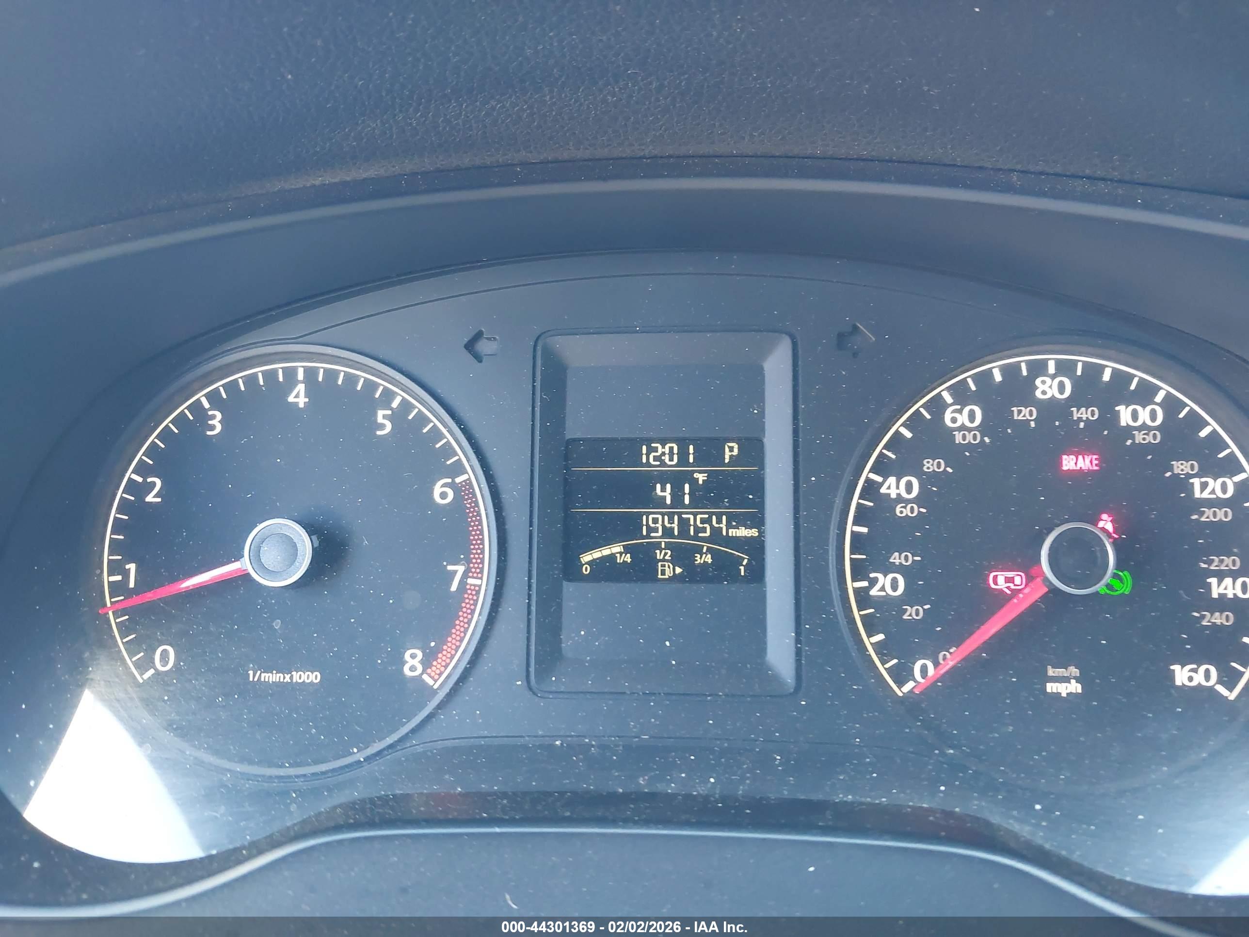 VOLKSWAGEN JETTA image 7