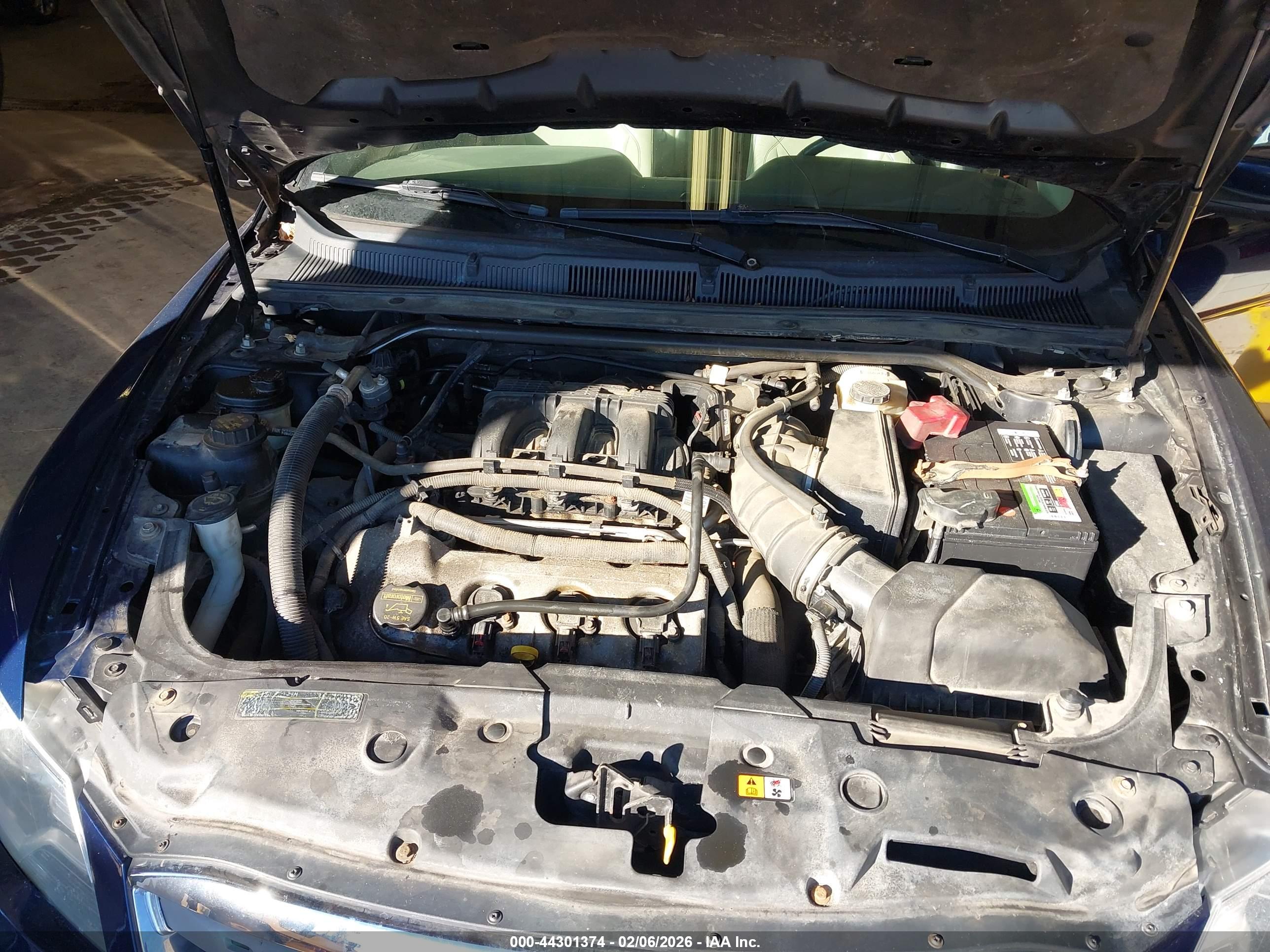FORD TAURUS image 10