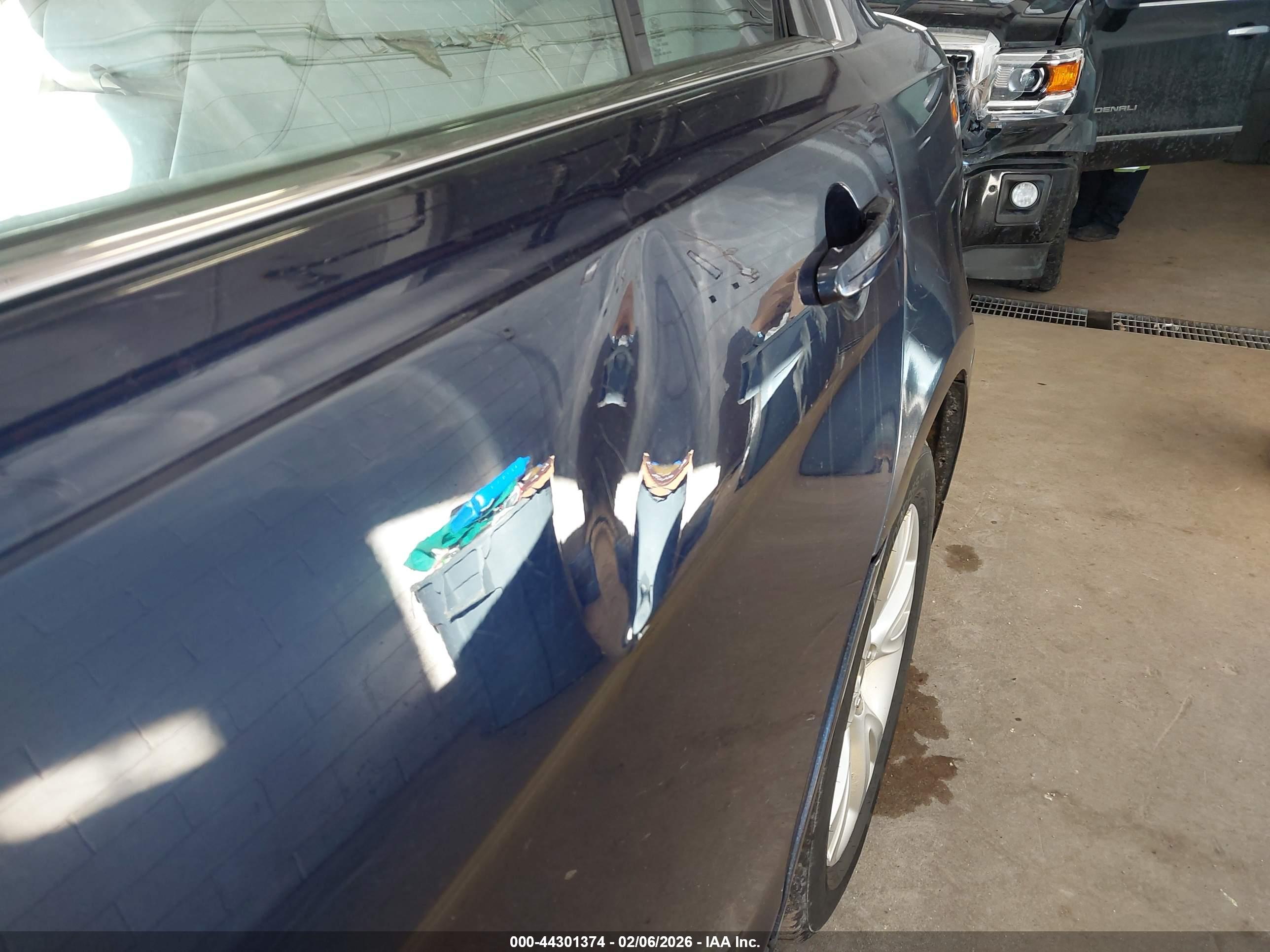 FORD TAURUS image 6
