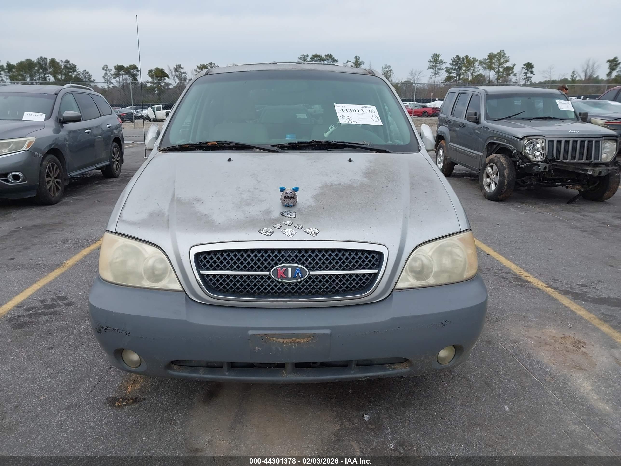 KIA SEDONA image 6