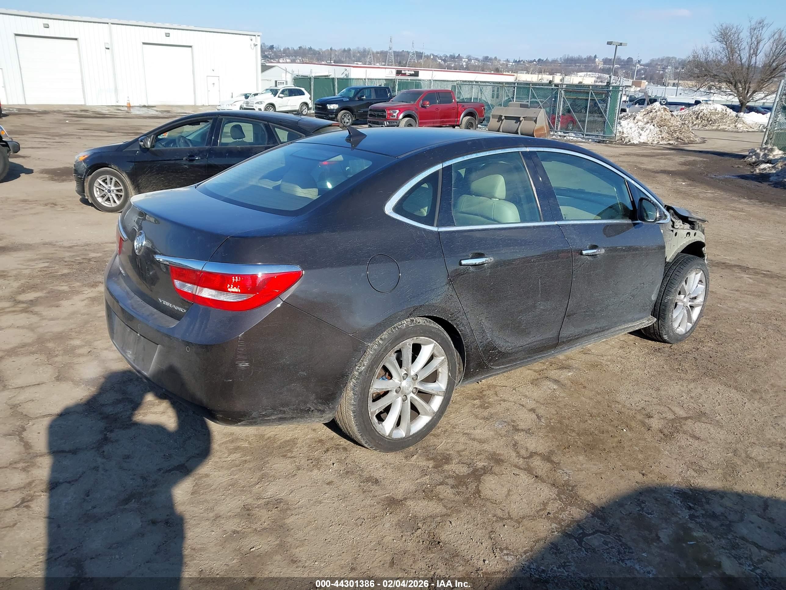 BUICK VERANO image 4