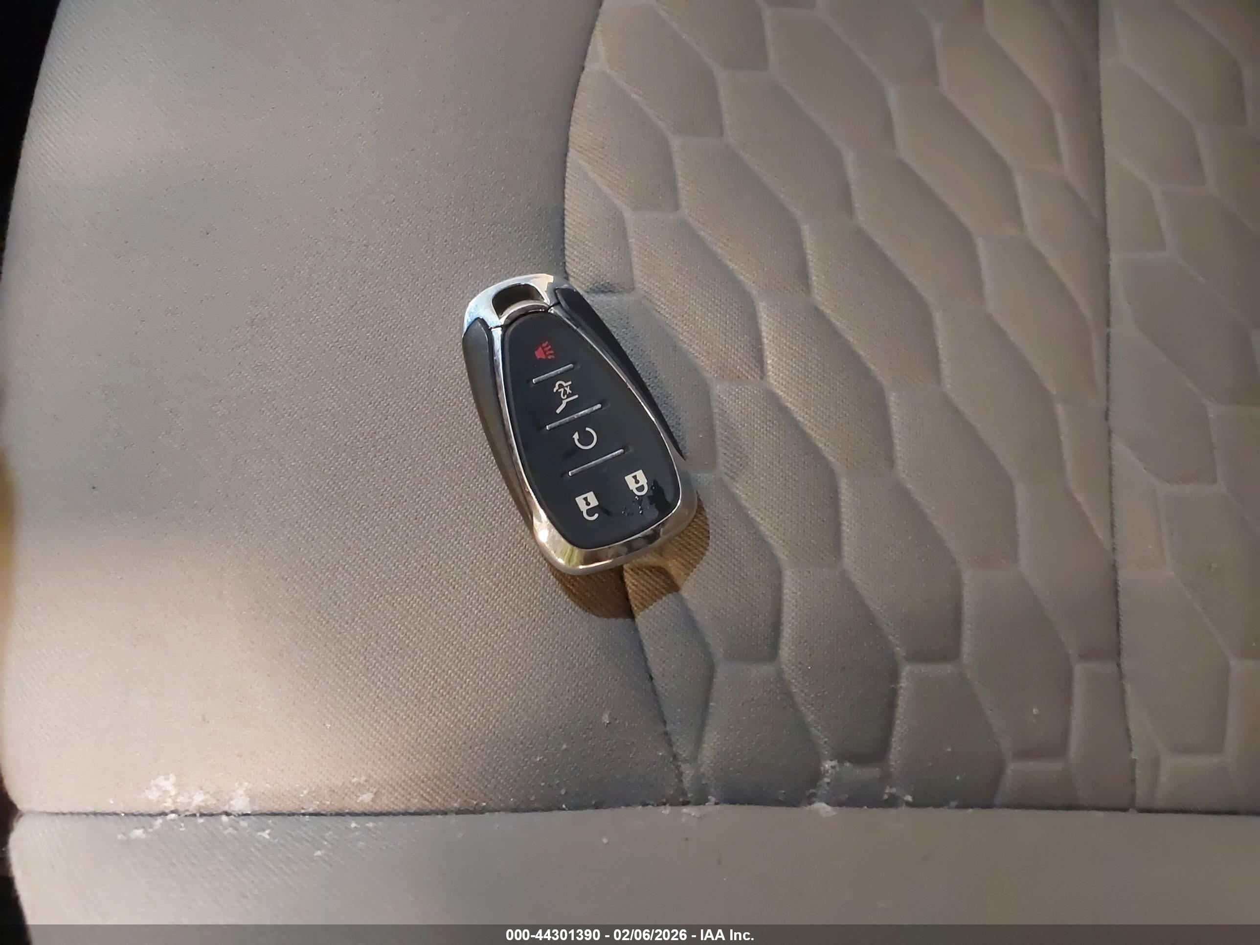 CHEVROLET EQUINOX image 11