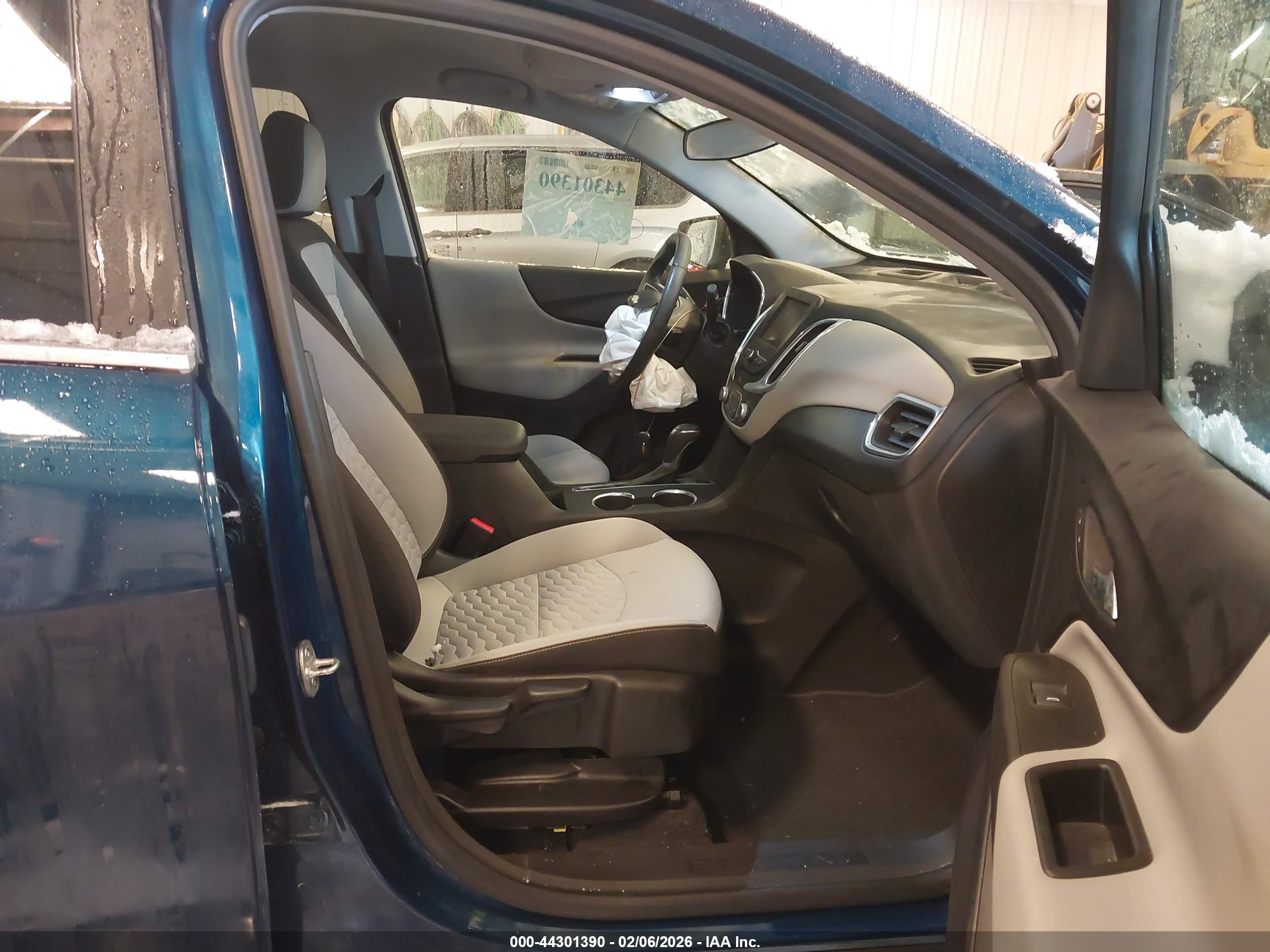 CHEVROLET EQUINOX image 5