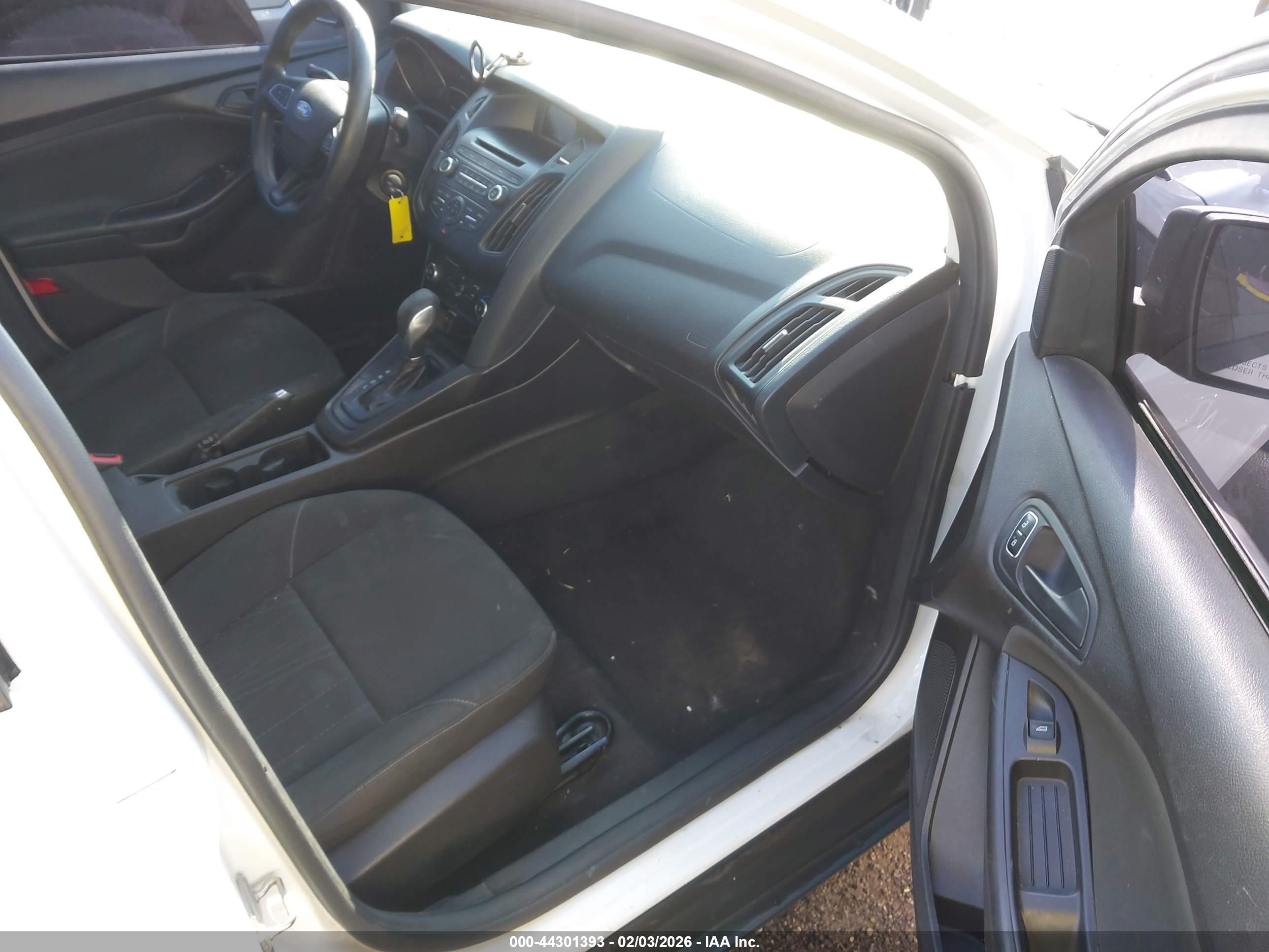 FORD FOCUS image 5