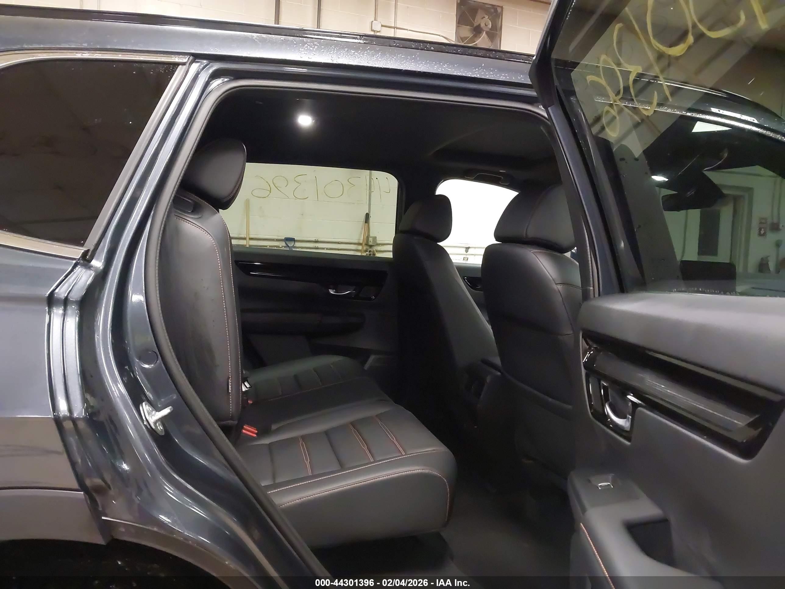 HONDA CR-V image 8