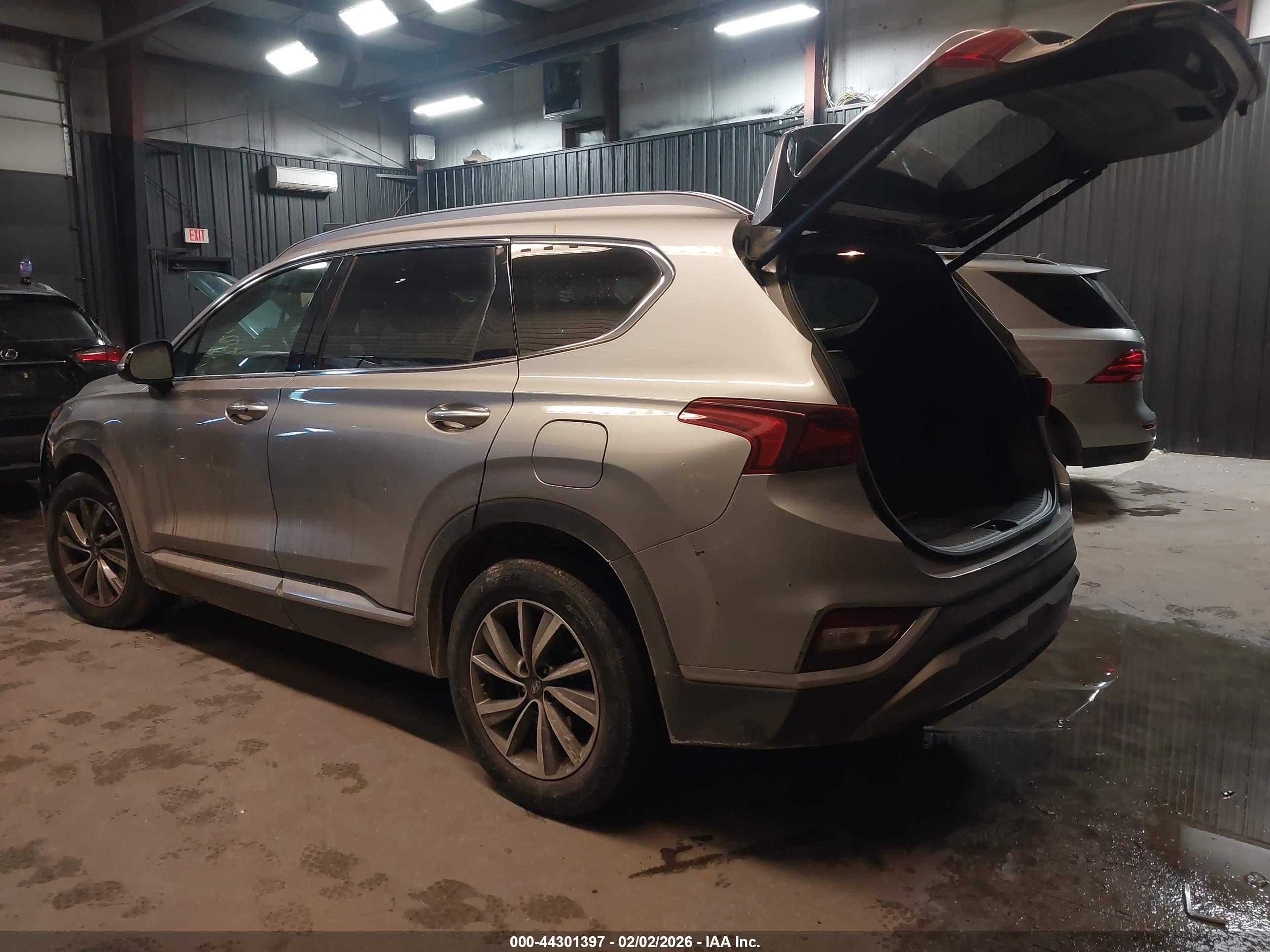 HYUNDAI SANTA image 3