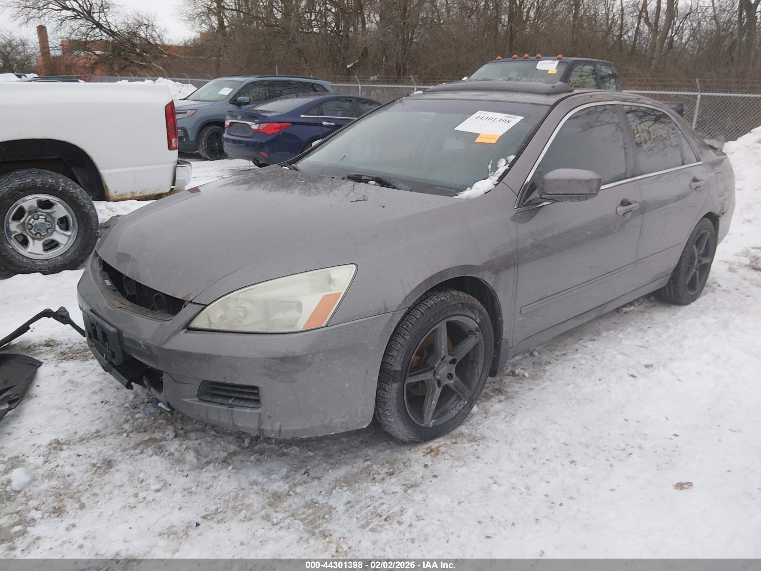 HONDA ACCORD image 2