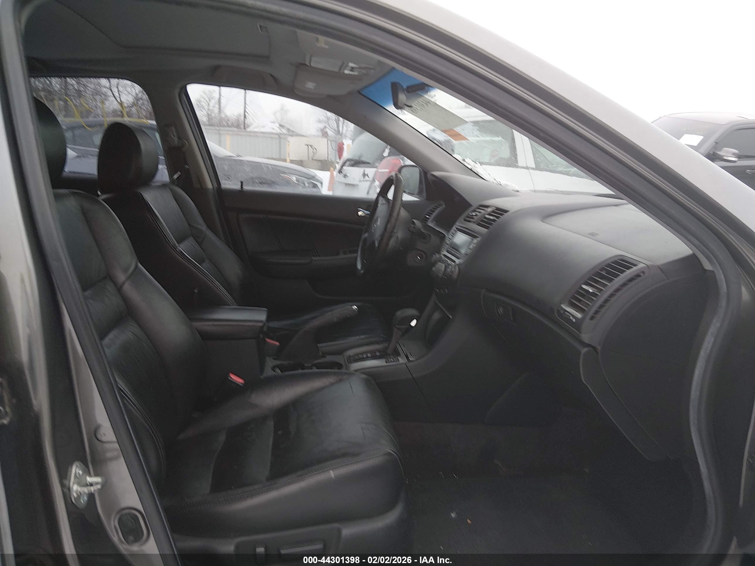 HONDA ACCORD image 5