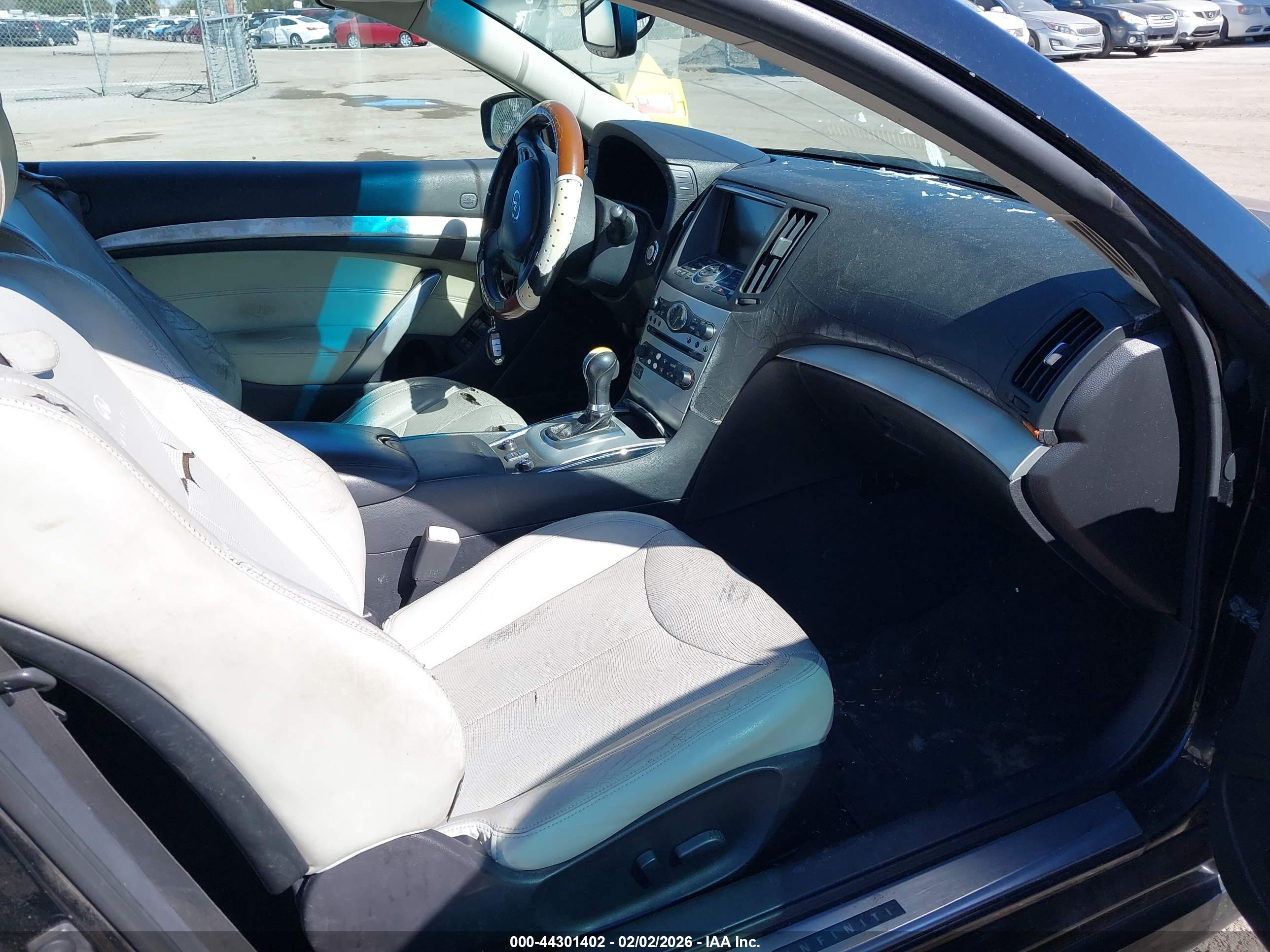 INFINITI G37 image 5
