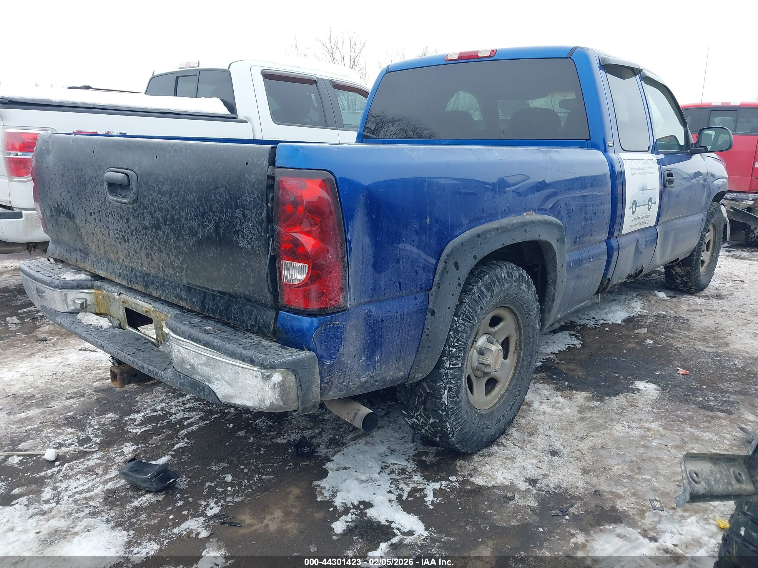 CHEVROLET SILVERADO image 4