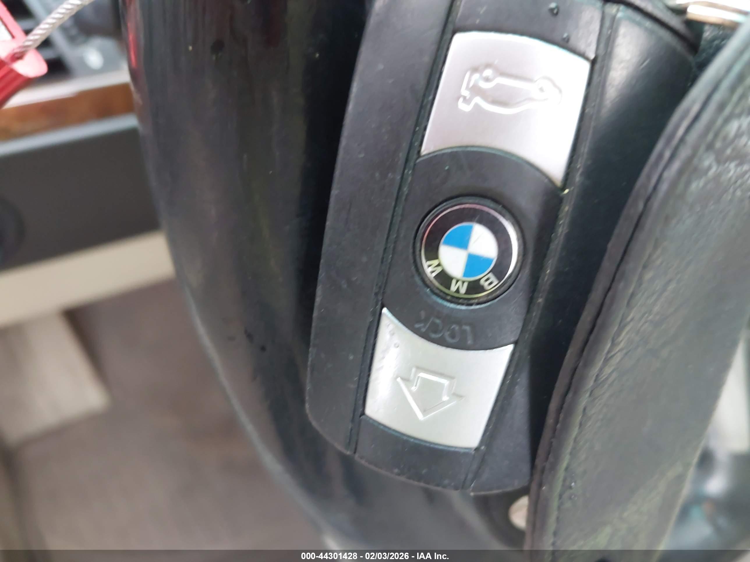 BMW 550I image 11