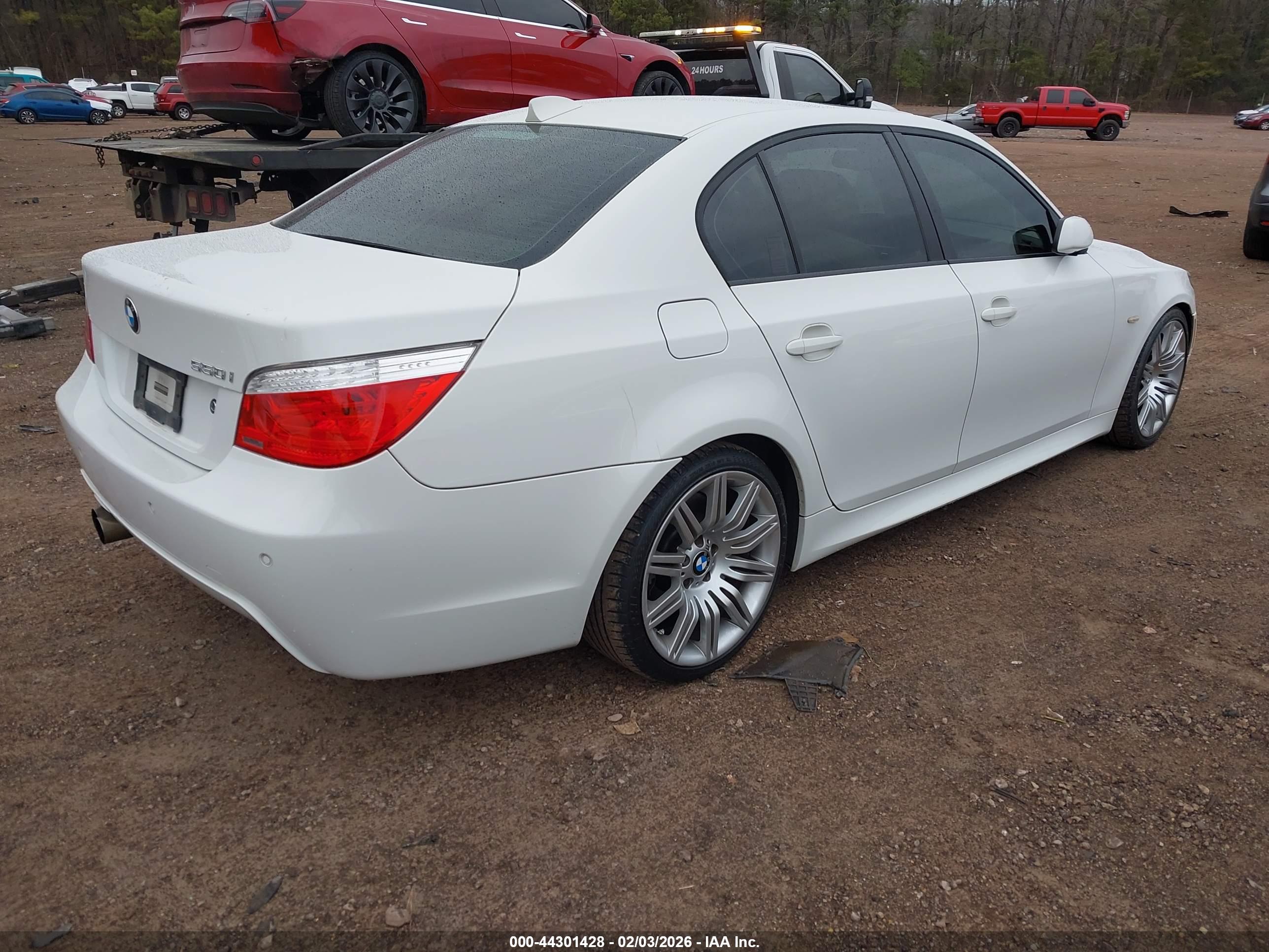 BMW 550I image 4